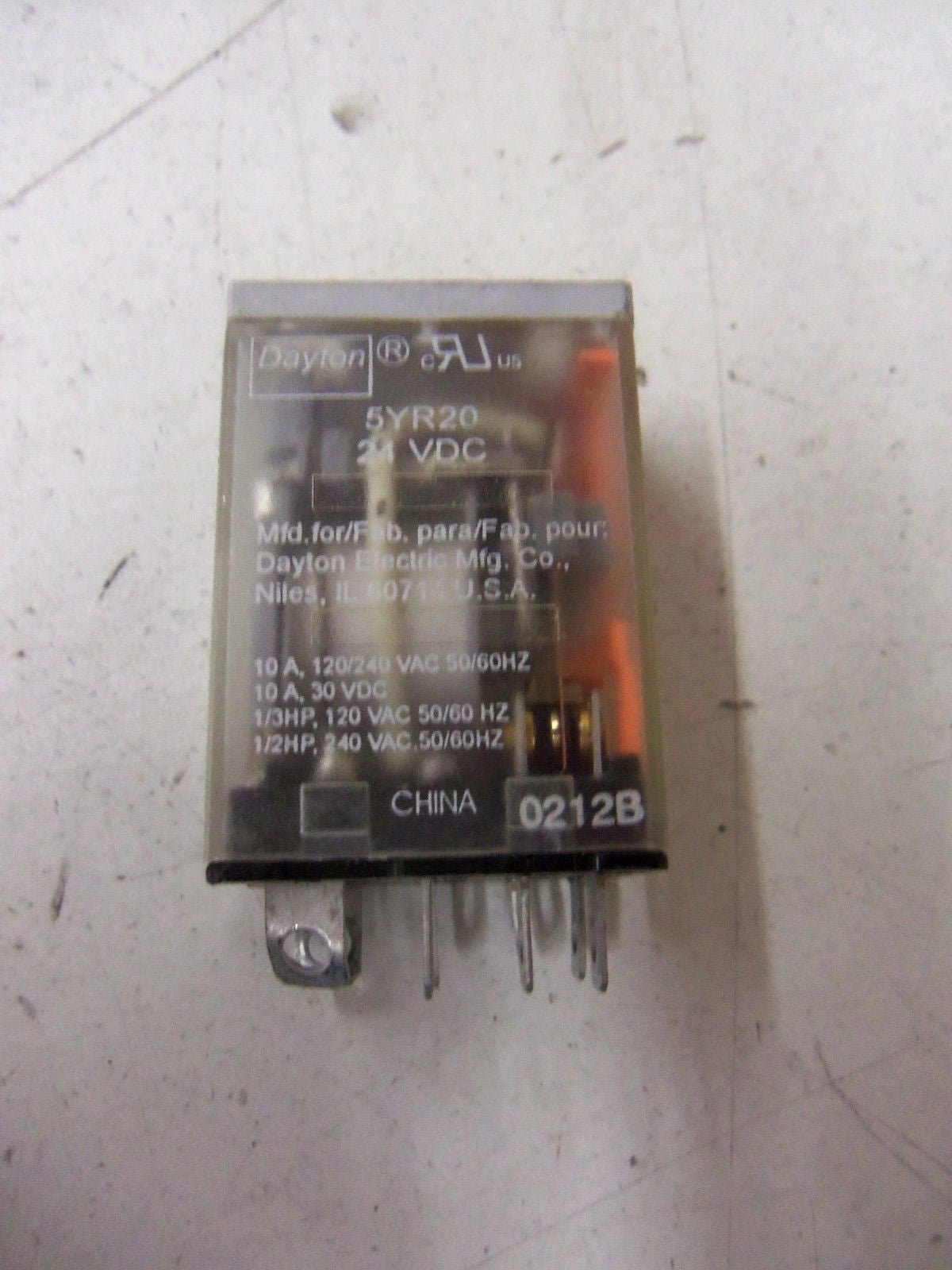 DAYTON 5YR20 24VDC *USED*