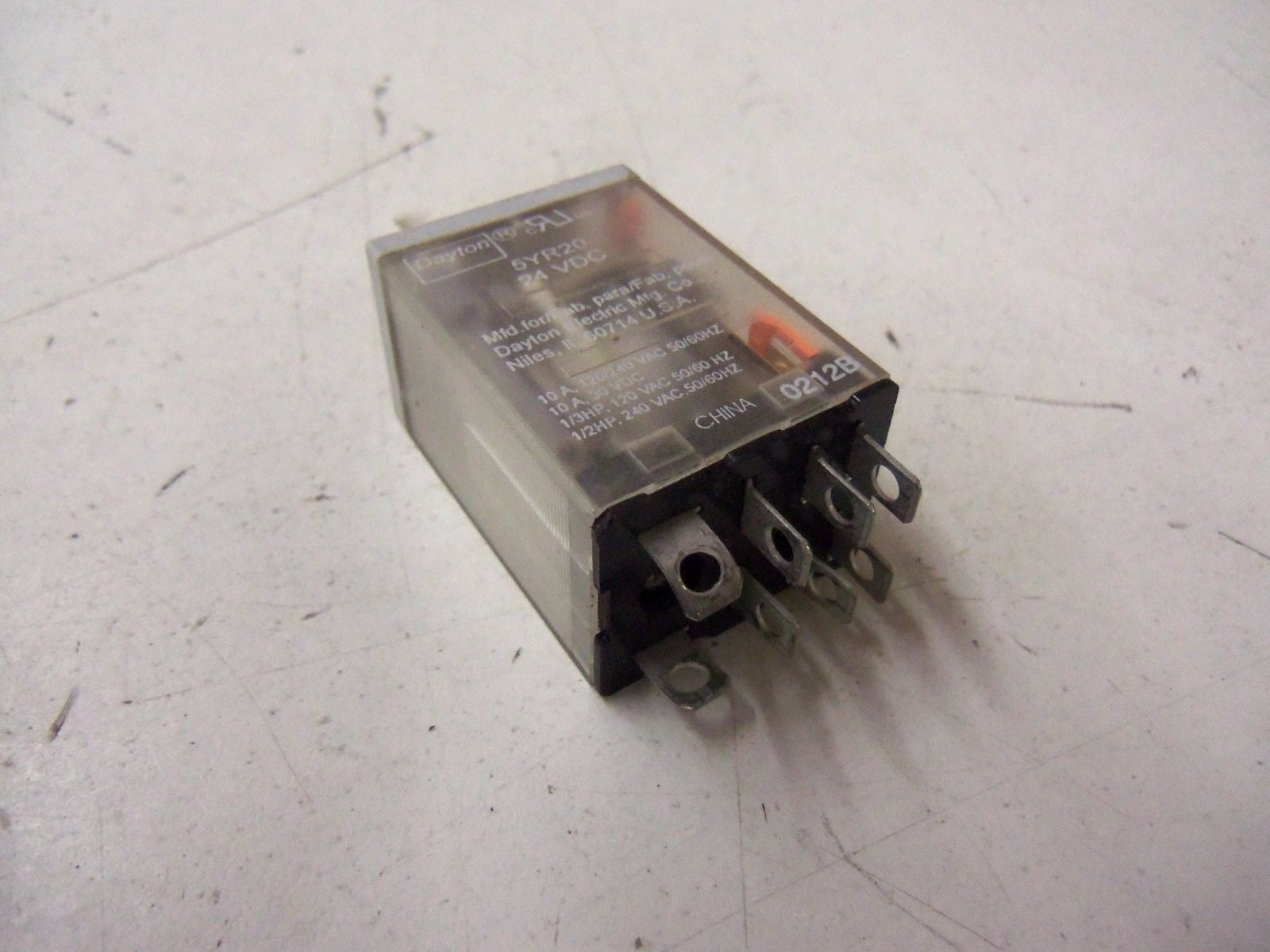 DAYTON 5YR20 24VDC *USED*