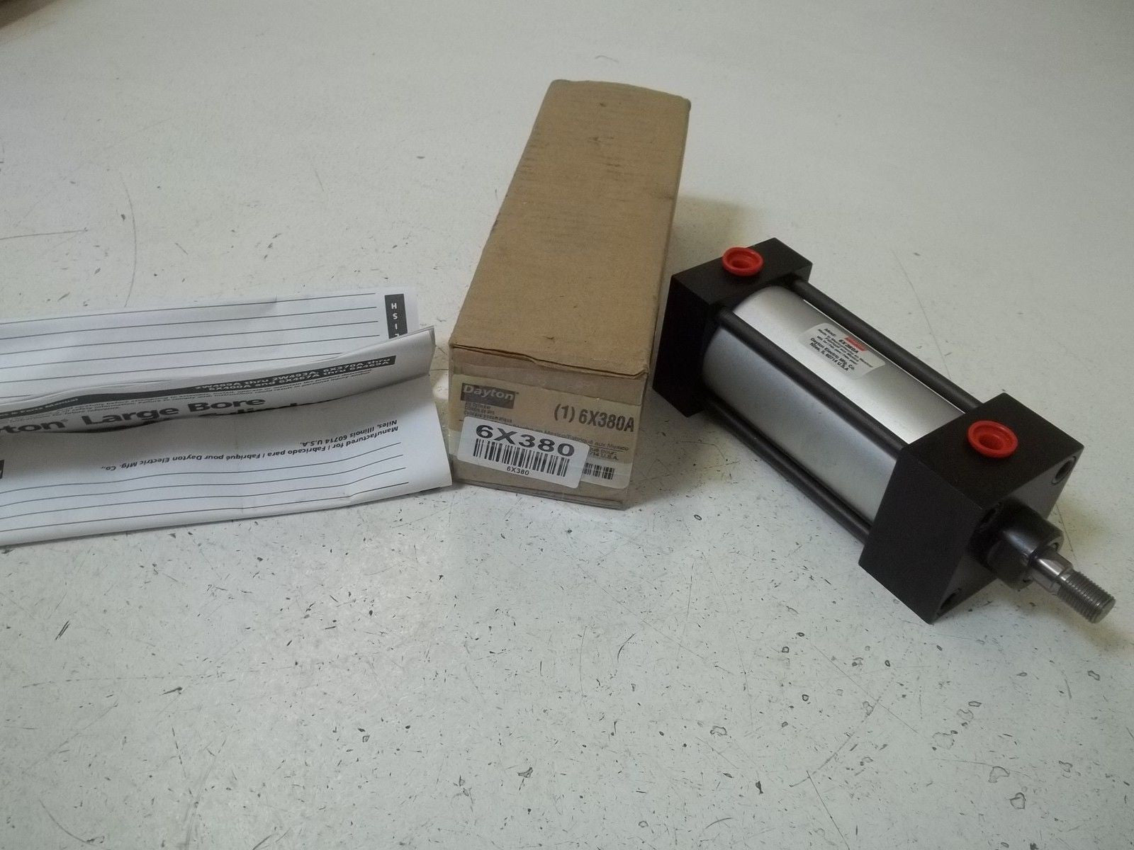 DAYTON 6X380A AIR CYLINDER *NEW IN BOX*