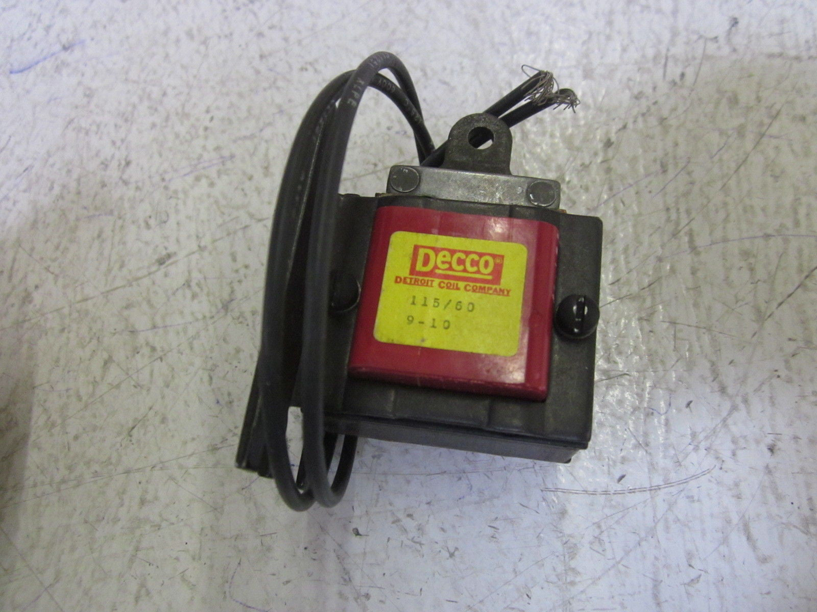 DECCO 15-450 SOLENOID 115V (AS PICTURED) *USED*