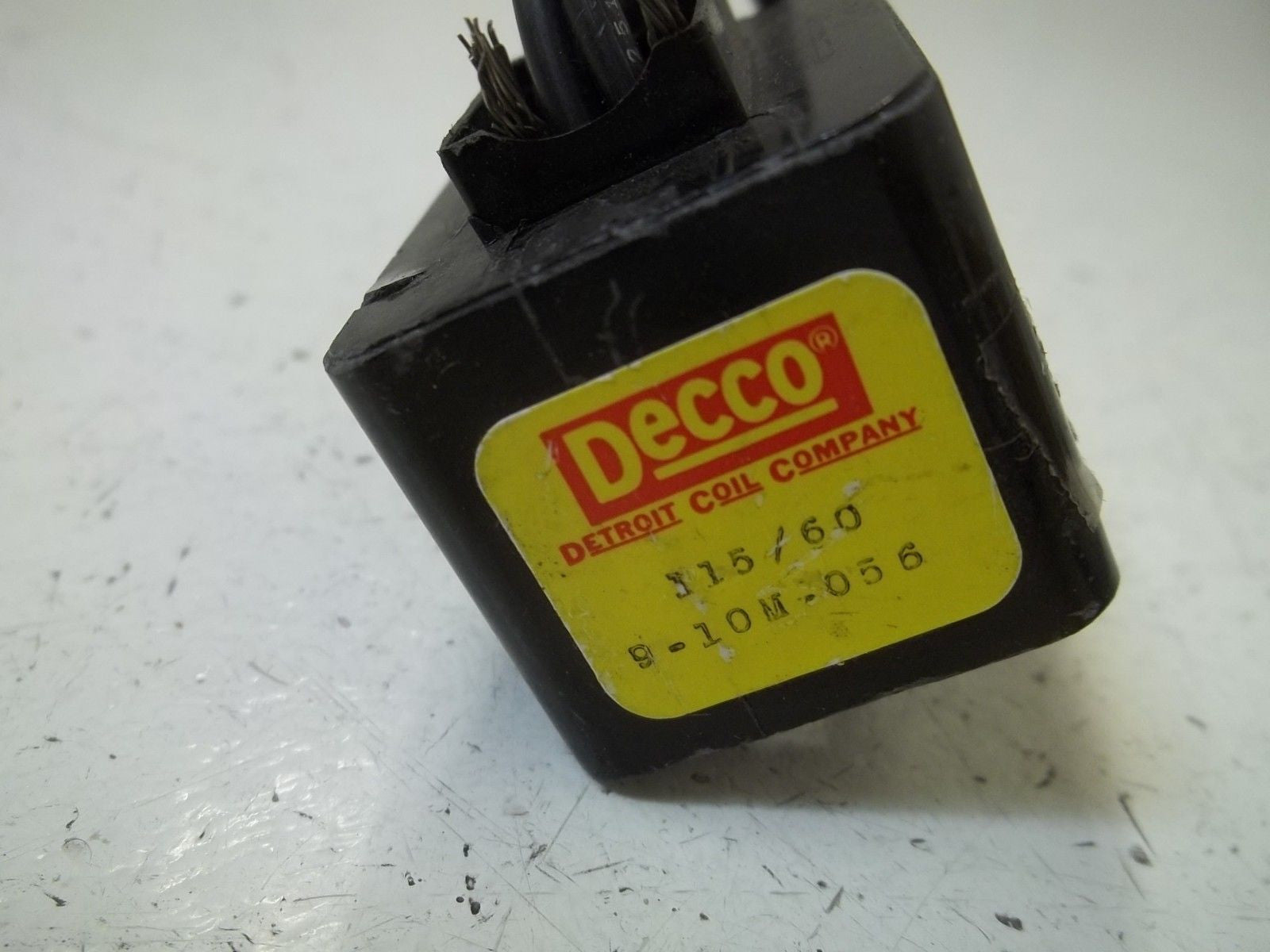 DECCO 9-10M-056 SOLENOID COIL 115/60 *USED*