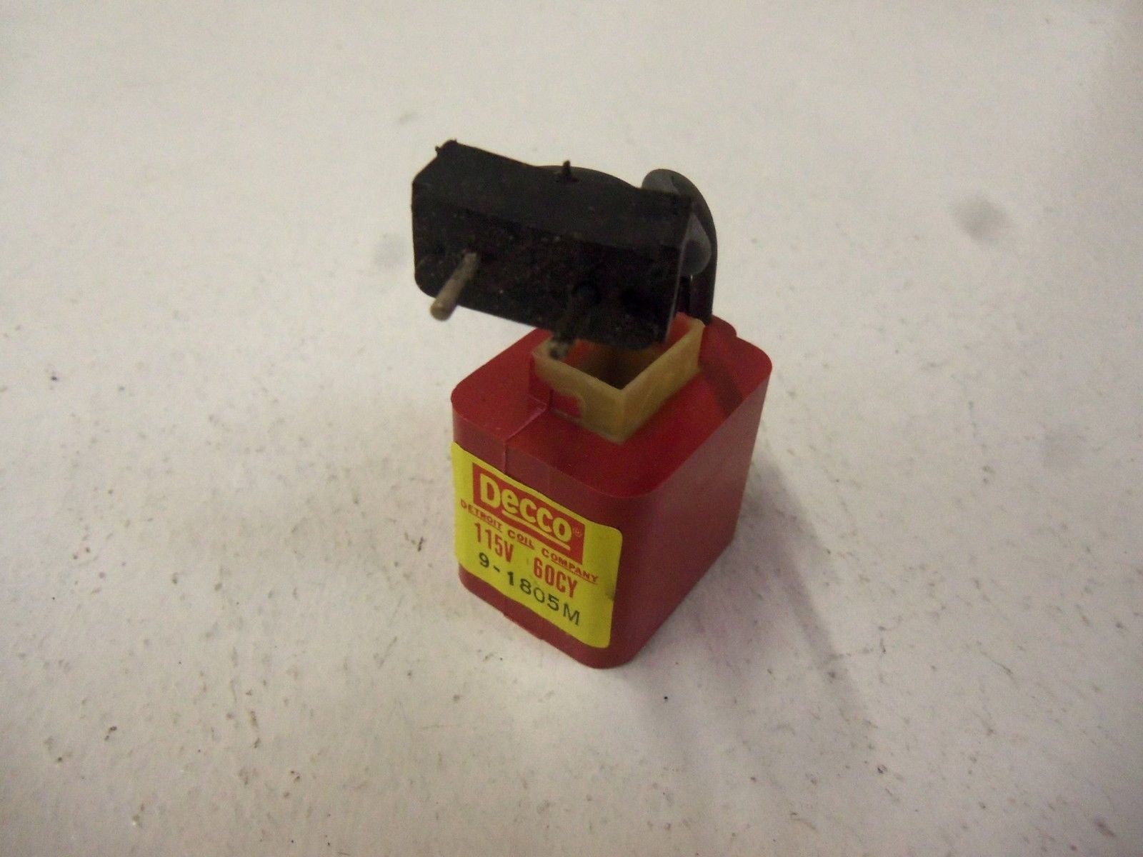 DECCO 9-1805M COIL 115V *USED*