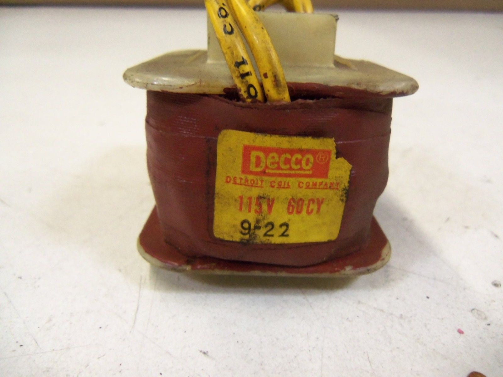 DECCO COIL 9-22 115V (HAS A CHIP ON CORNER)  *USED*
