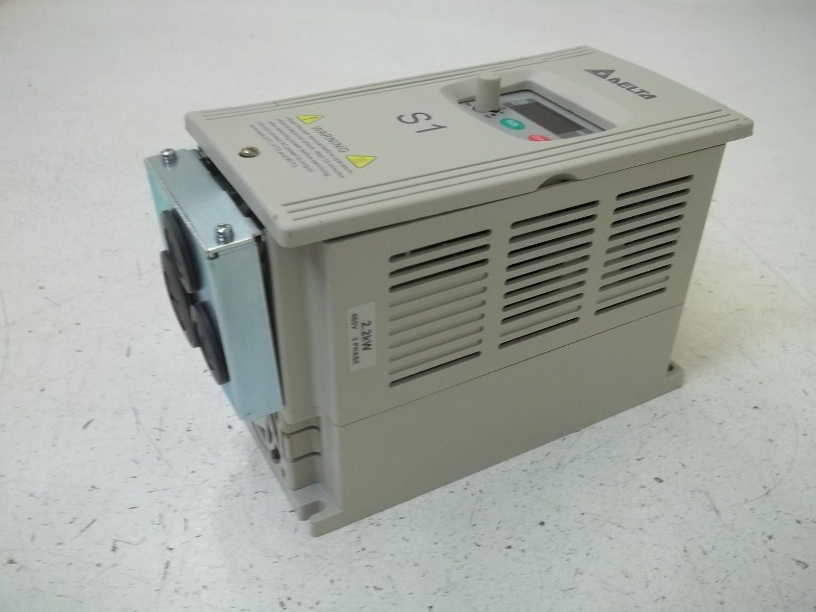DELTA VFD022S43U FREQUENCY CONVERTER *NEW NO BOX*