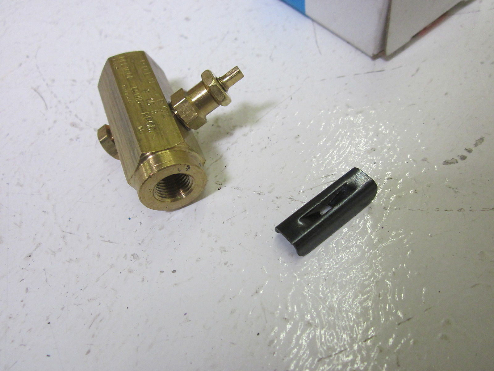 DELTROL 10000-00 BRASS VALVE *NEW IN BOX*