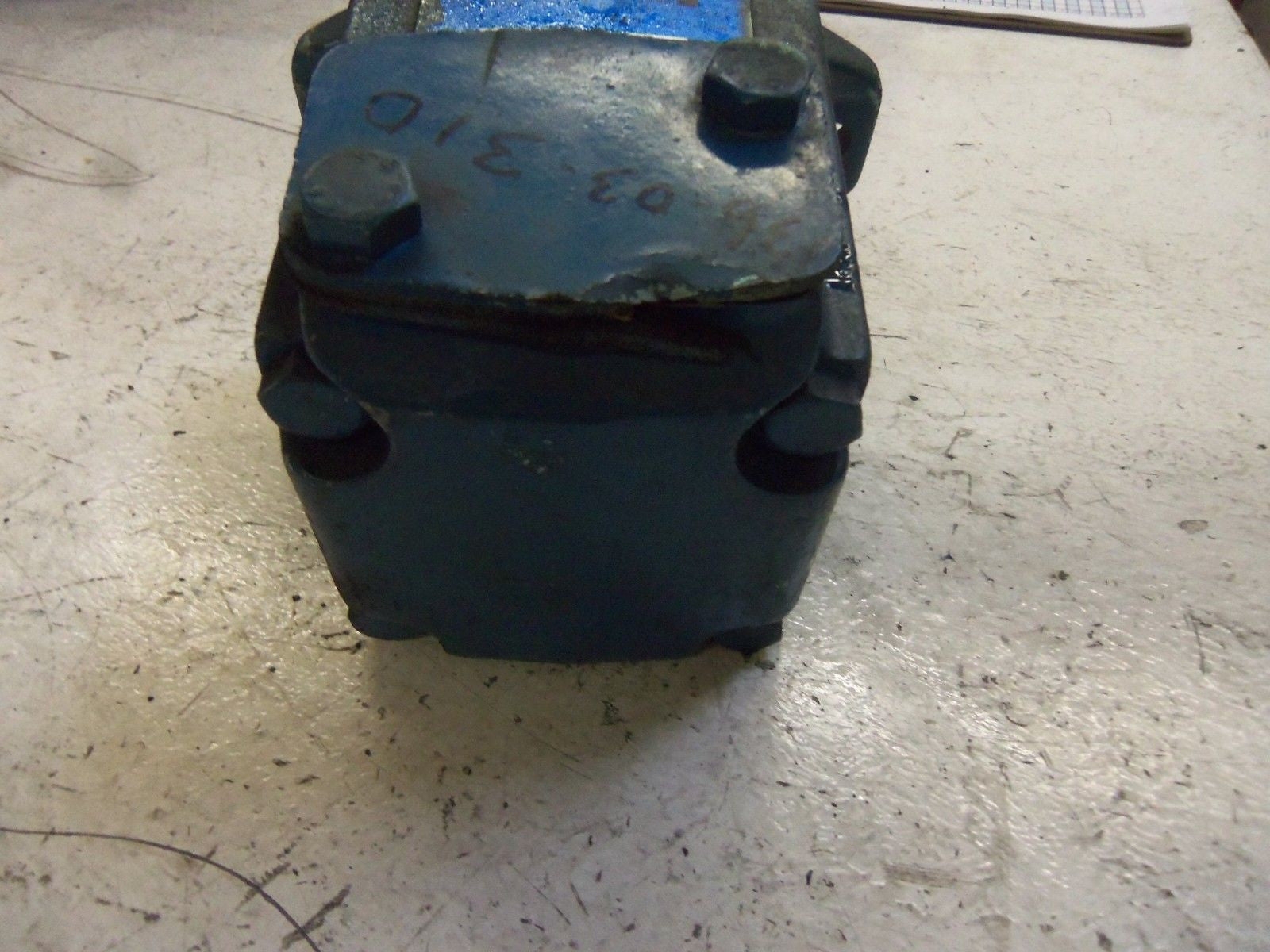 DENISON T6C-0172L00-B1 MOTOR *USED*
