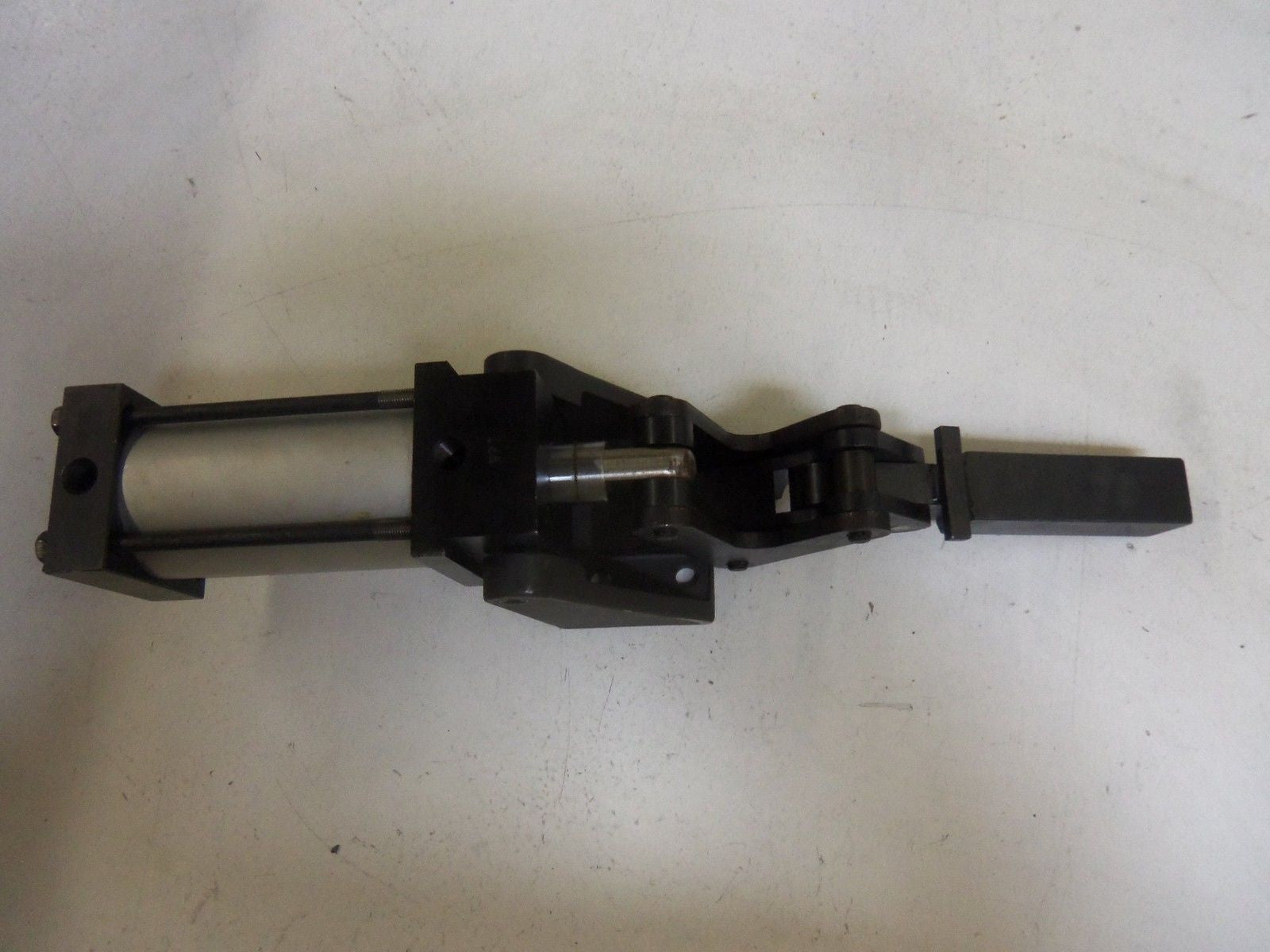 DESTACO 868 *USED*
