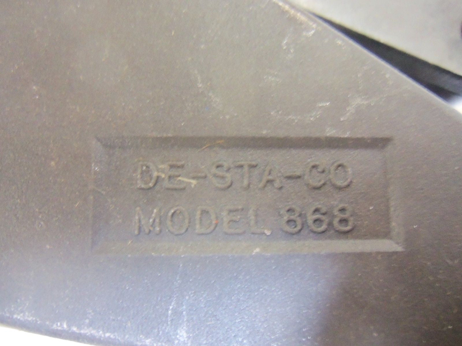 DESTACO 868 *USED*