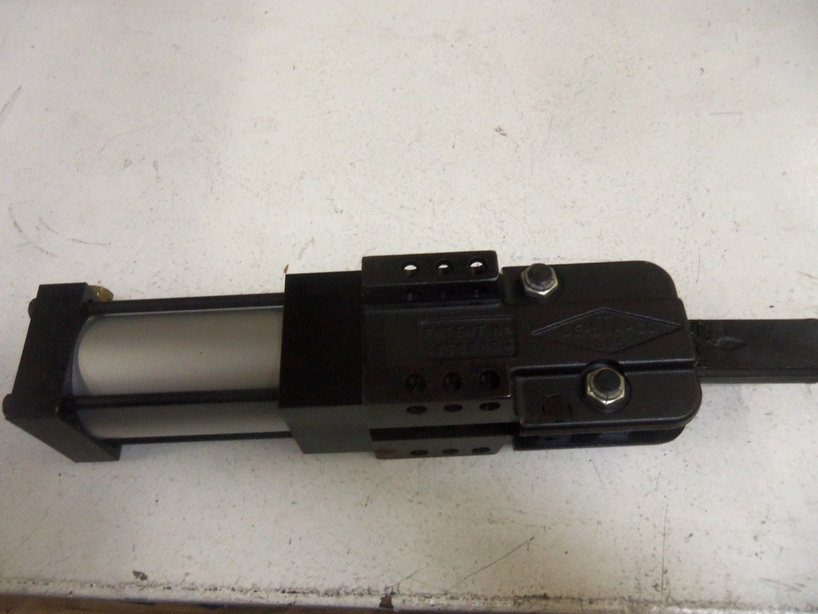 DESTACO 895 *NEW IN BOX*