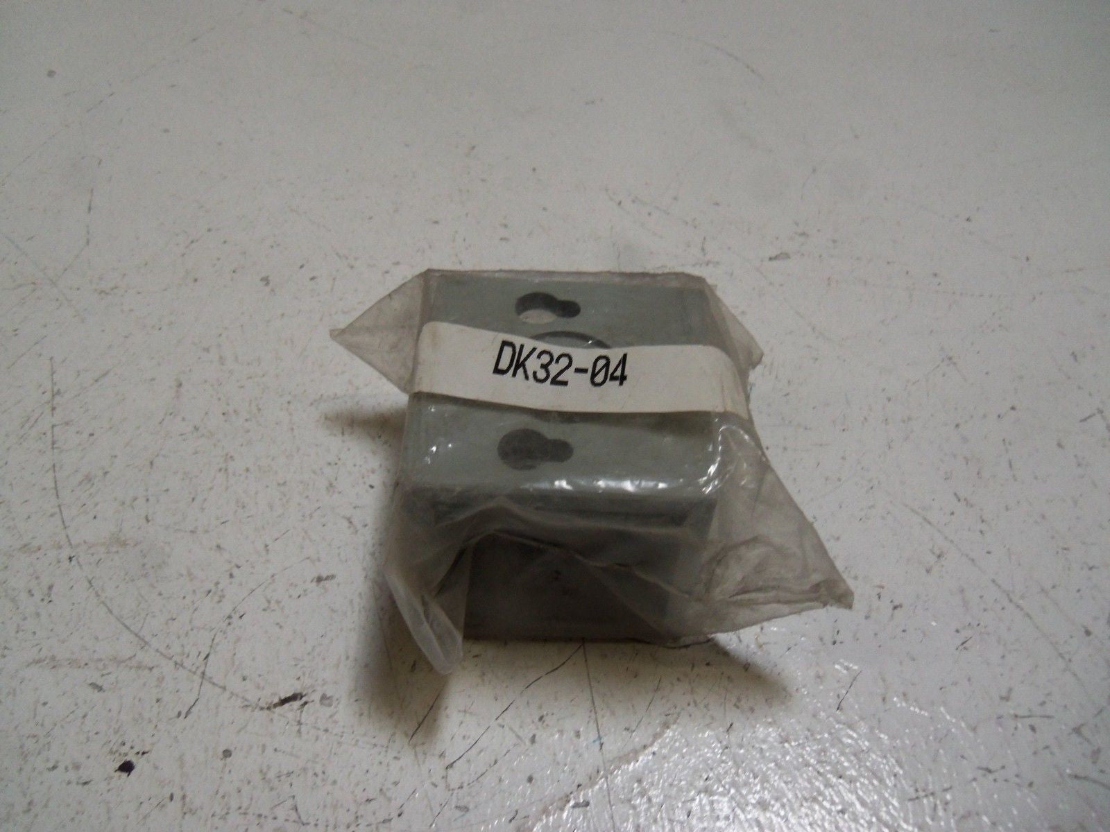 NUMATICS DK32-04 NUMATIC VALVE *NEW IN FACTORY BAG*