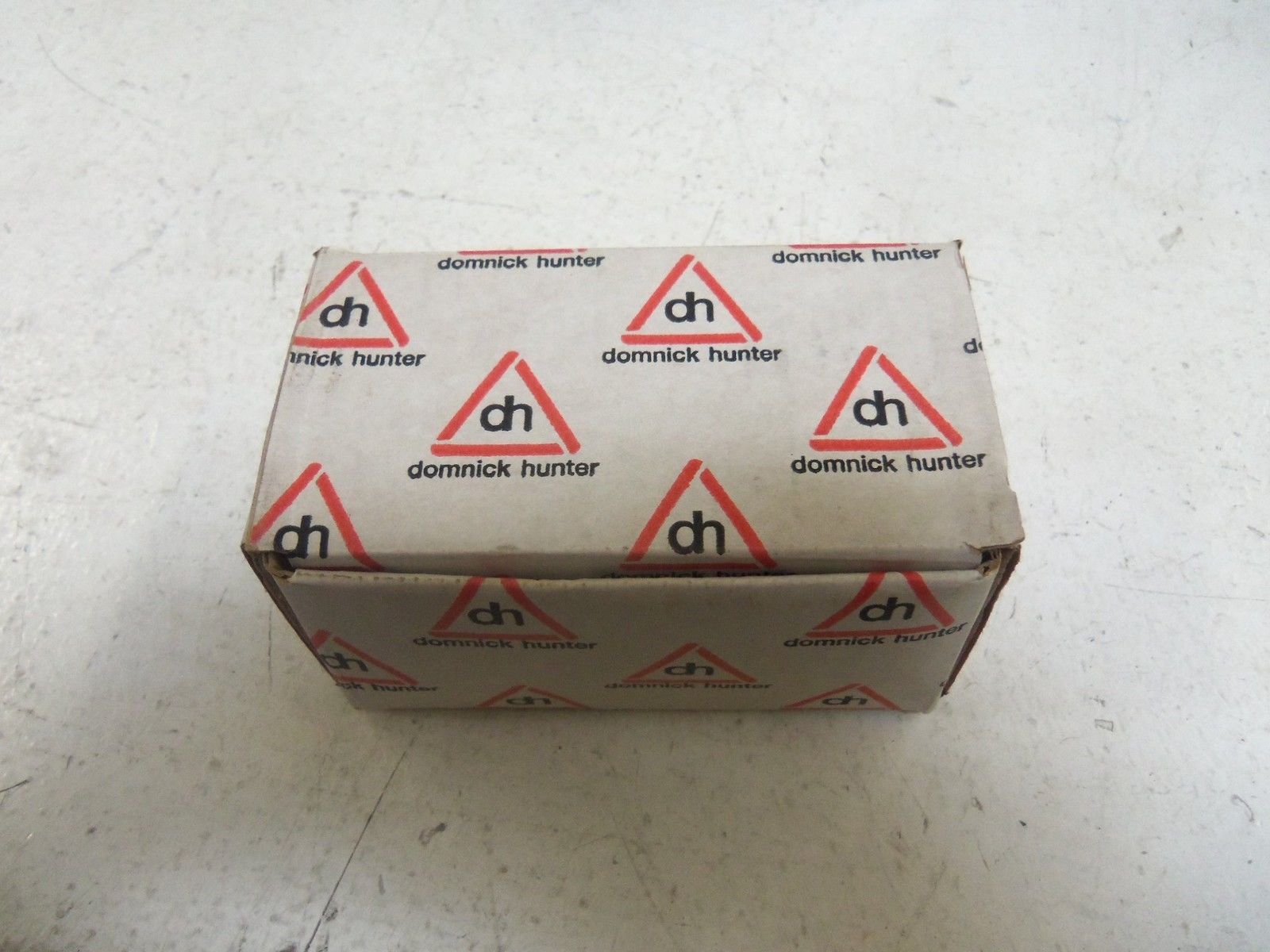 DOMNICK HUNTER 50-404-0502 *NEW IN BOX*