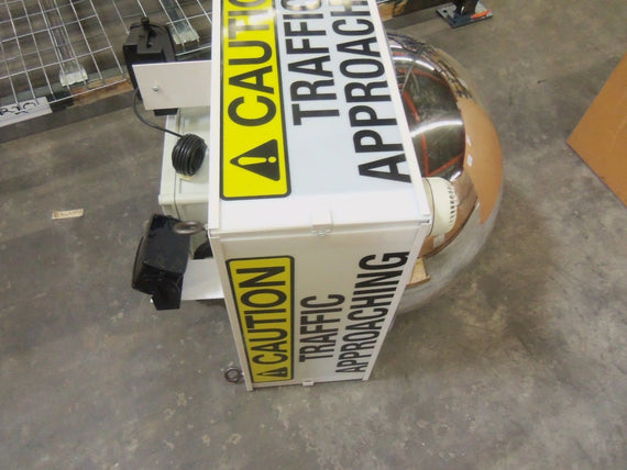 DOOR-MAN ICS05149 TRAFFIC CAUTION SYSTEM  *NEW IN BOX*