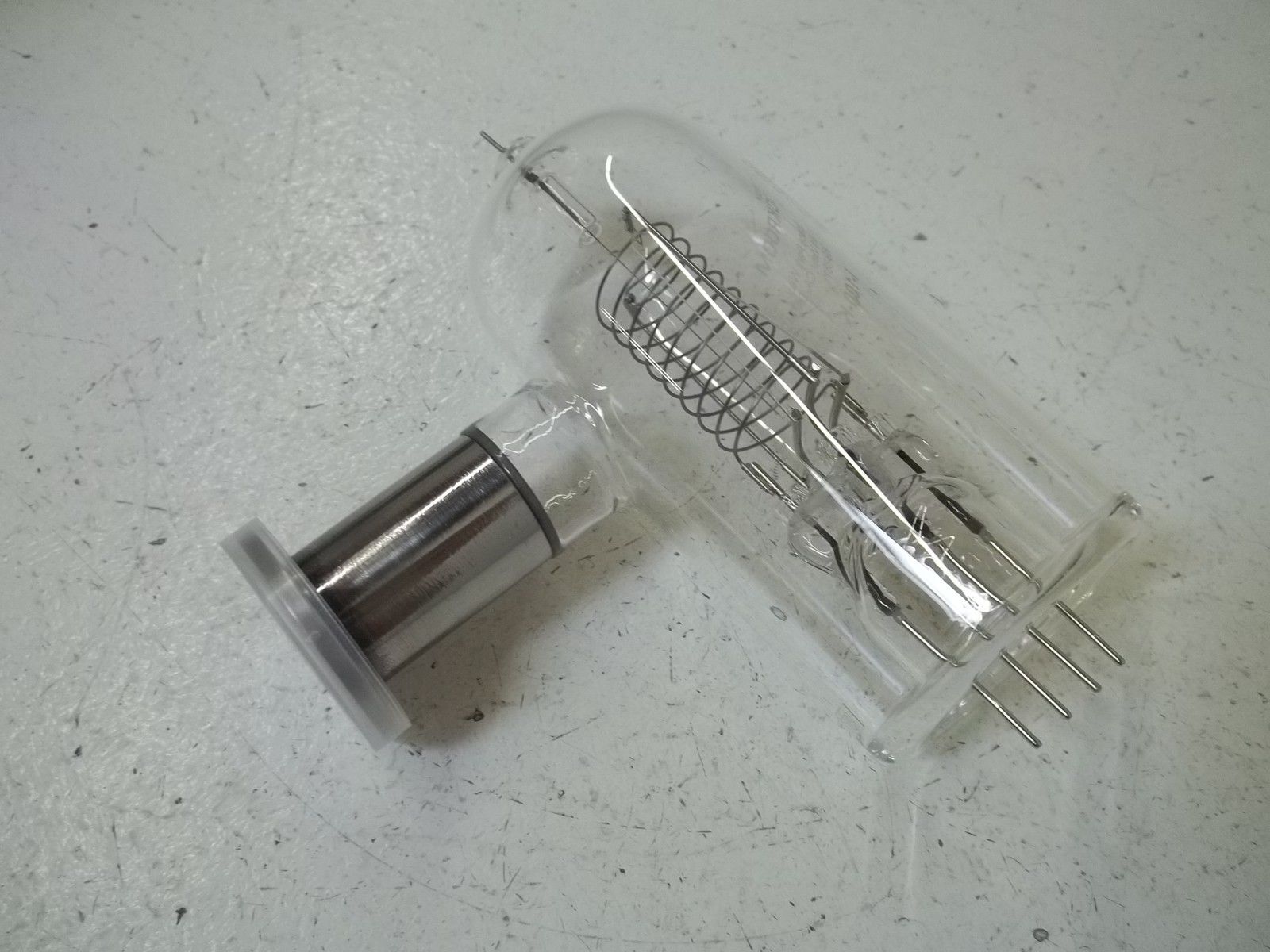 DUNWAY I-KF25 GLAS ION GAUGE TUBE WITH KF25 FLANGE *NEW IN BOX*