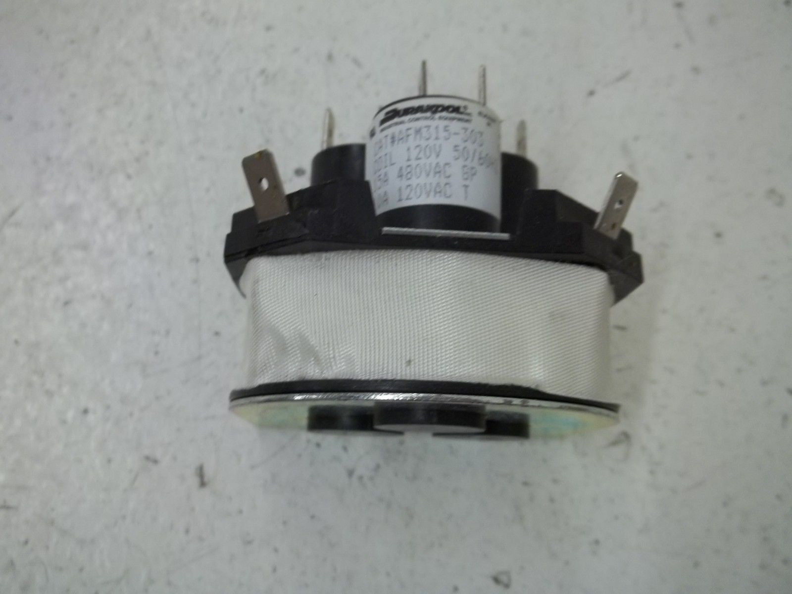 DURAKOOL AFM315-303 CONTACTOR 120V  *NEW NO BOX*