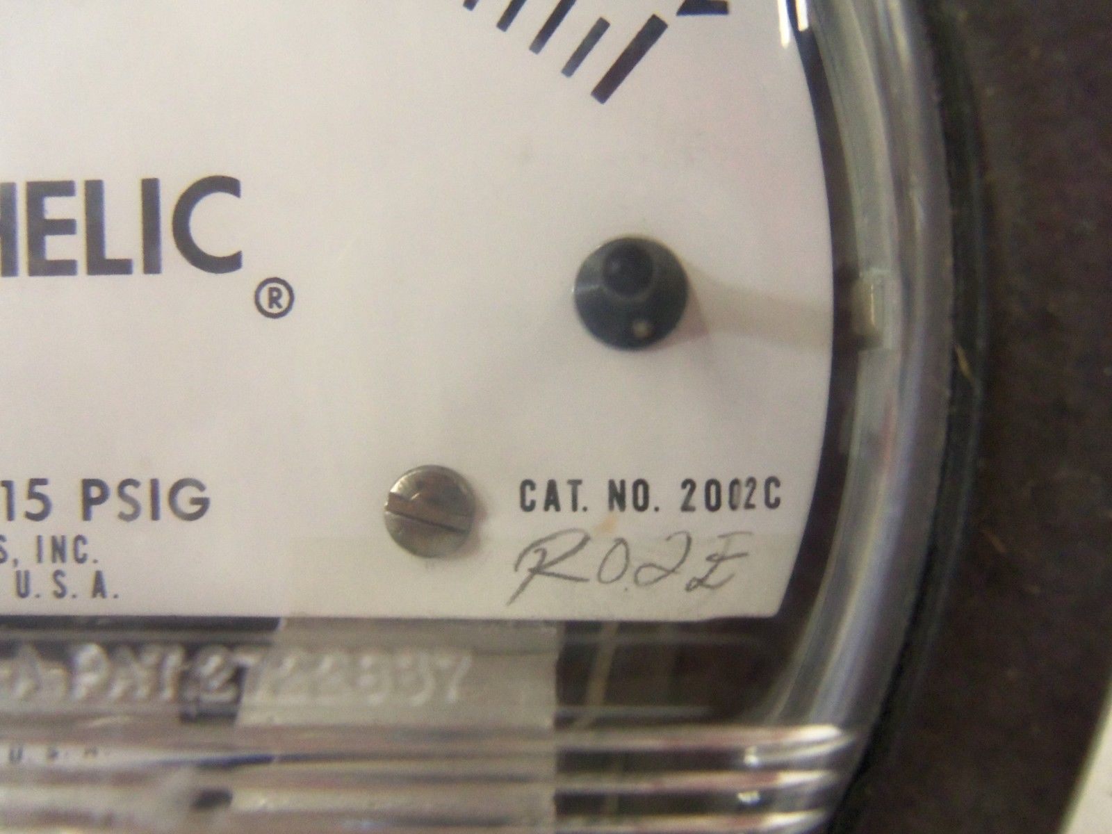 DWYER 2002C PRESSURE GAUGE 0-2" WC *USED*
