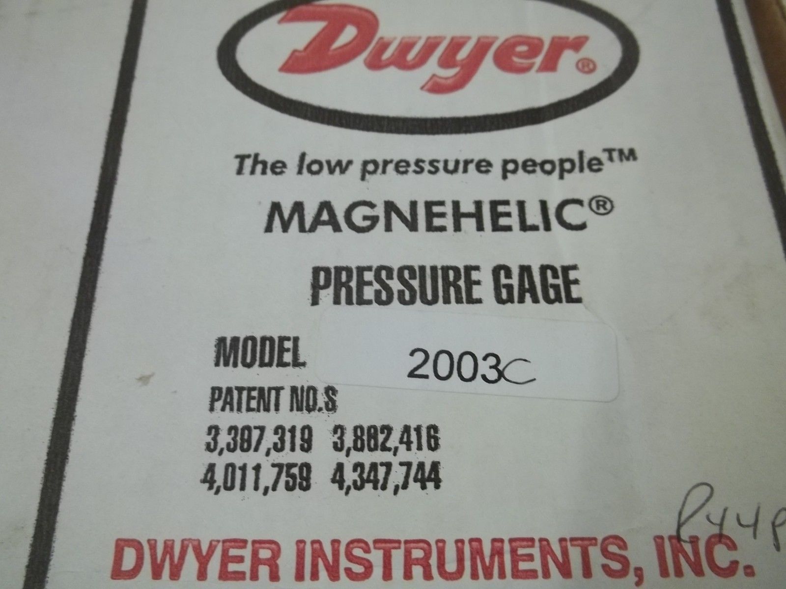 DWYER 2003C PRESSURE GAGE 0-3 *NEW IN BOX*