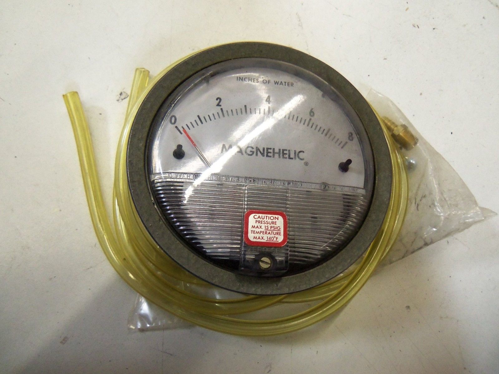 DWYER 2008C PRESSURE GAUGE *USED*