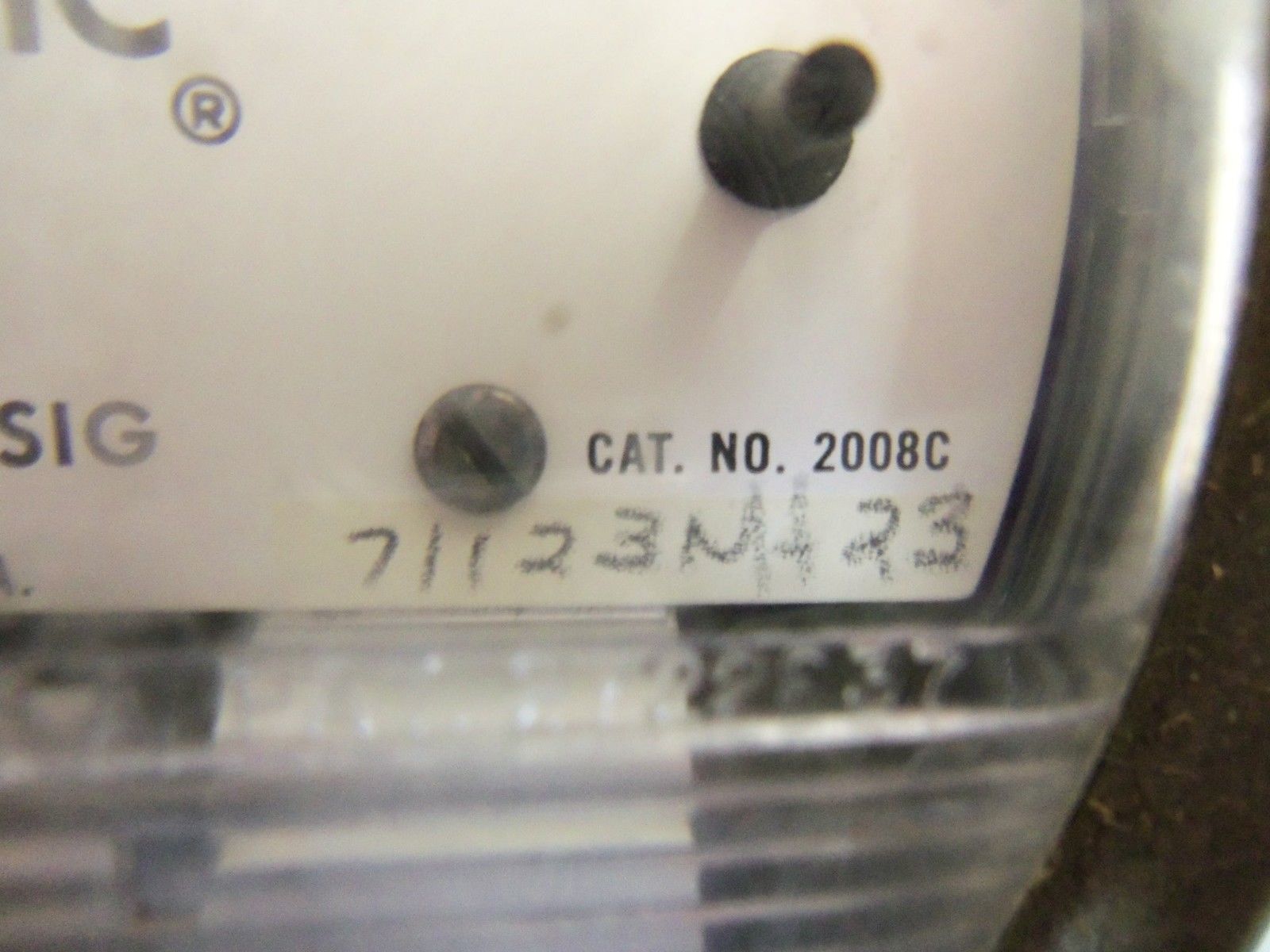 DWYER 2008C PRESSURE GAUGE *USED*