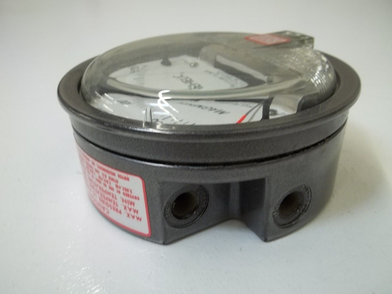 DWYER 2150C PRESSURE GAGE 0-150PSI *NEW IN BOX*
