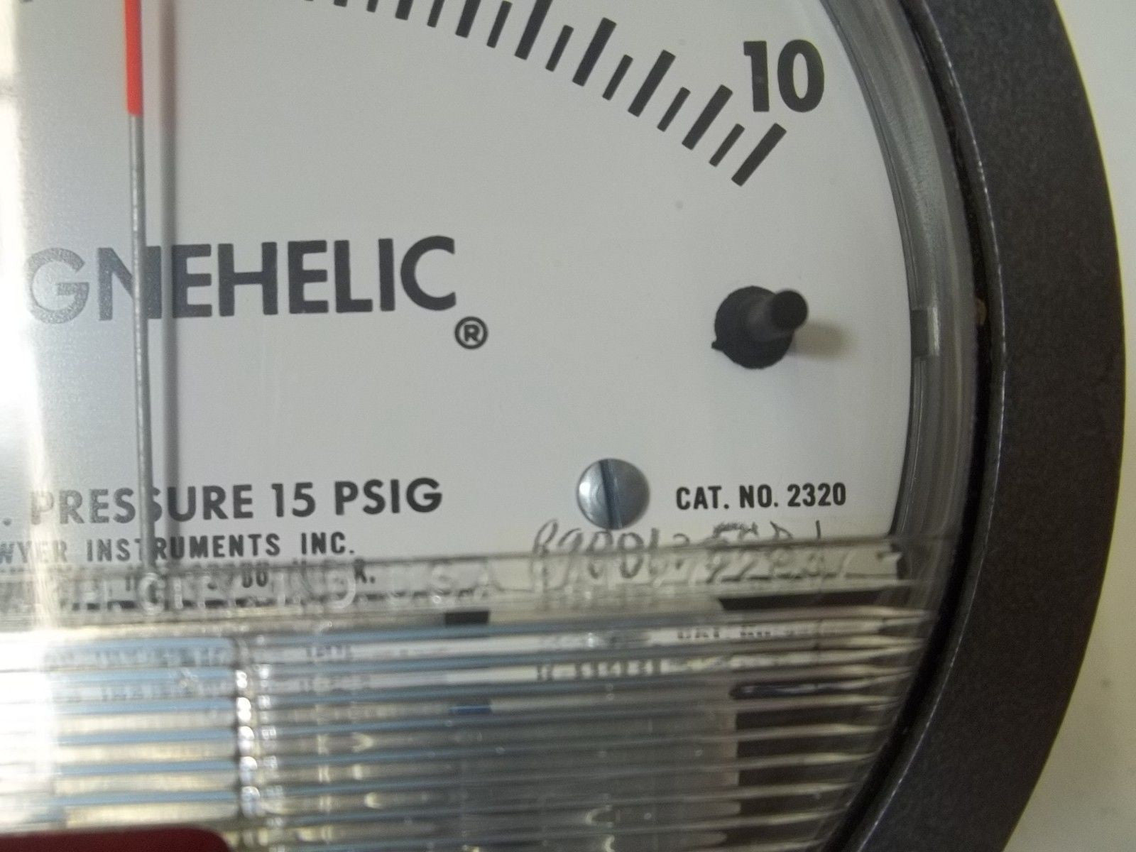 DWYER 2320 PRESSURE GAUGE 10-0-10PSI *NEW IN BOX*