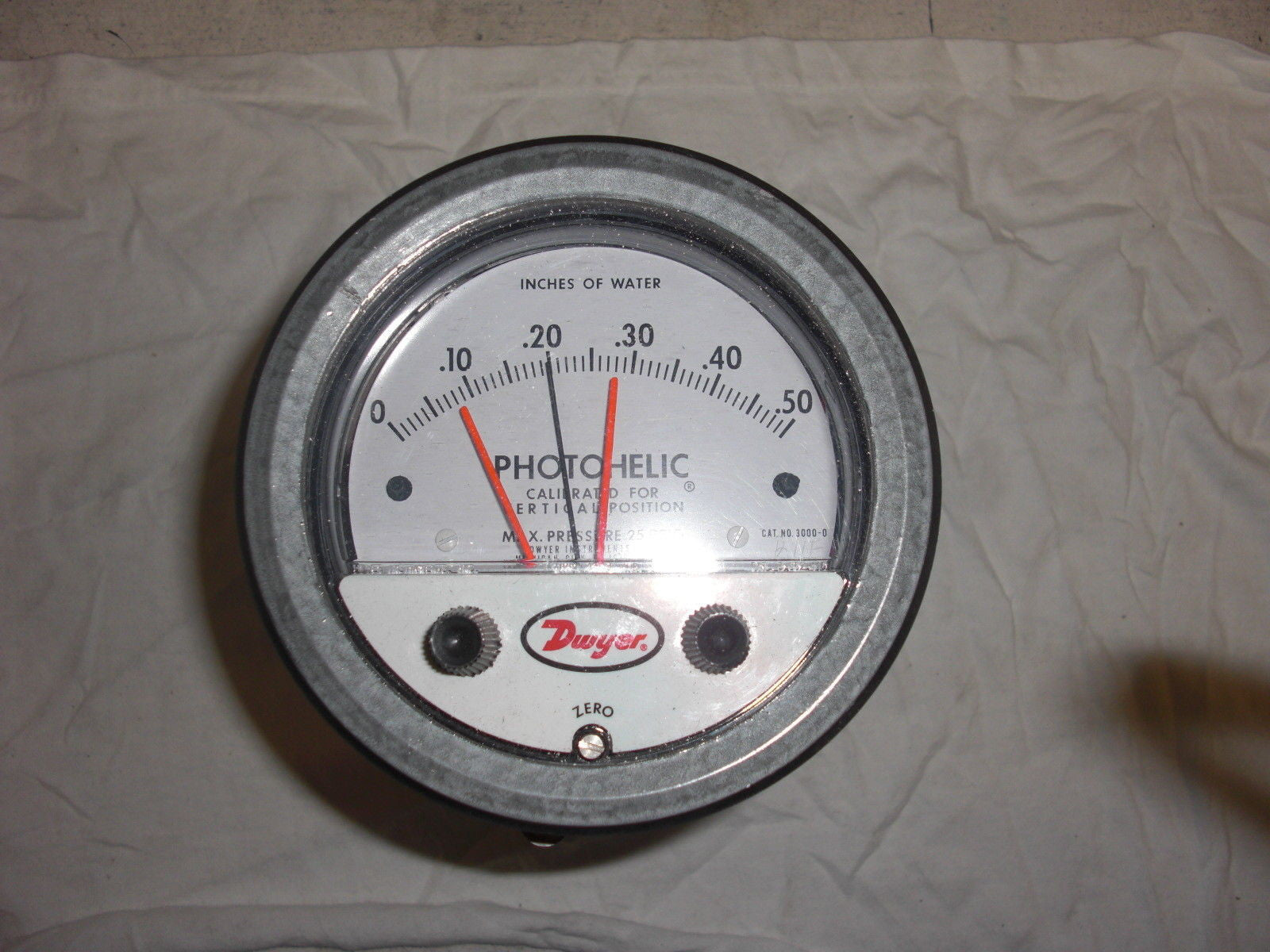 DWYER 3000-0 PRESSURE SWITCH *USED*