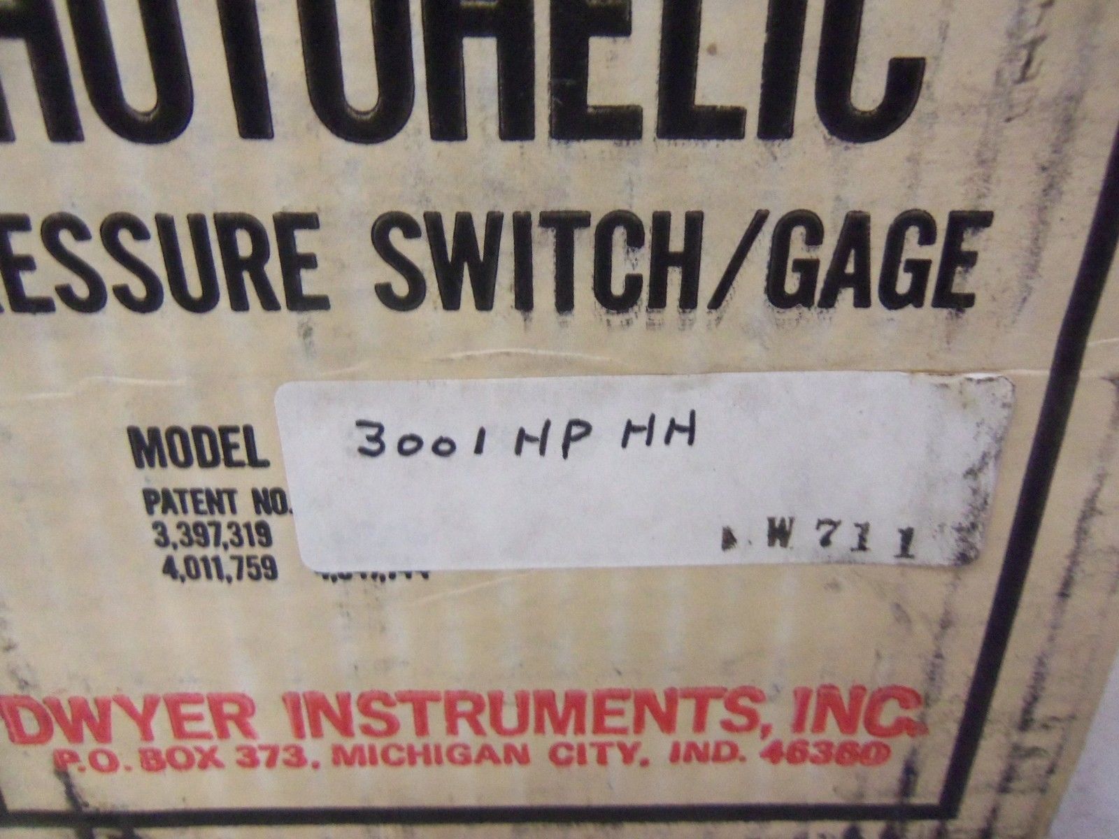 DWYER 3001HP HH *NEW IN BOX*