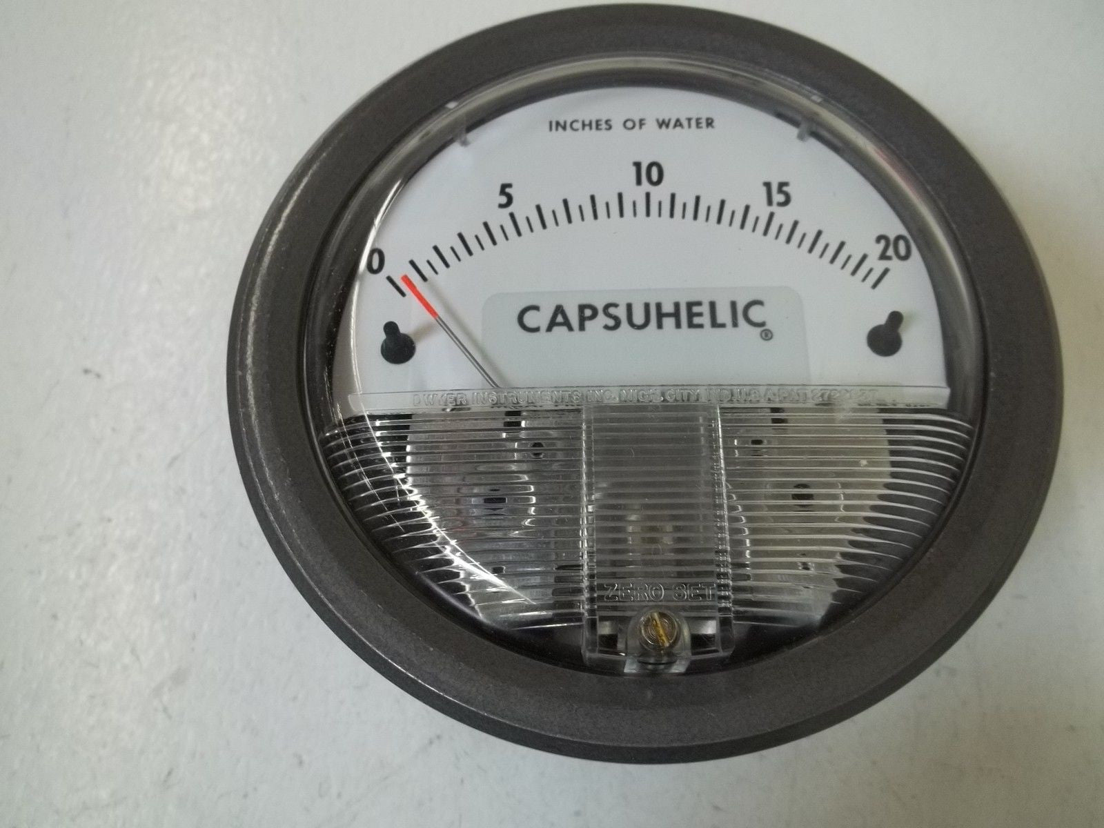 DWYER 4020C PRESSURE GAUGE 0-20" WC *NEW IN BOX*