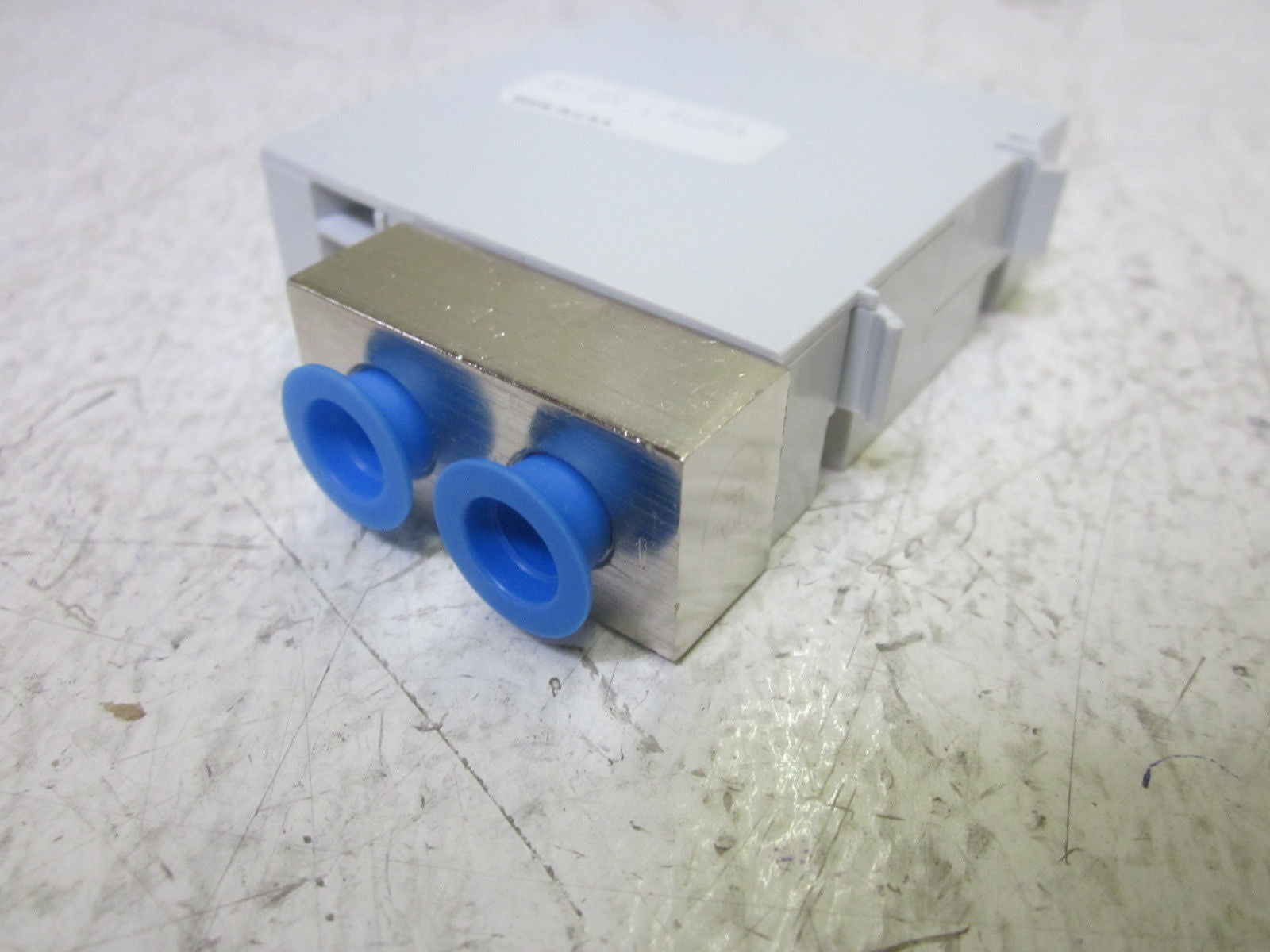 DWYER 616D-10B PRESSURE TRANSMITTER *NEW NO BOX*