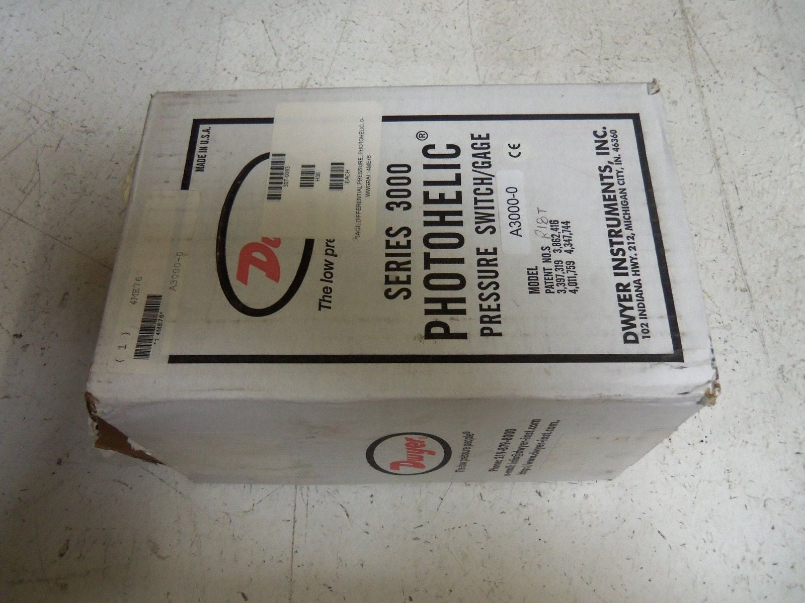 DWYER A3000-0 PRESSURE GAUGE *NEW IN BOX*