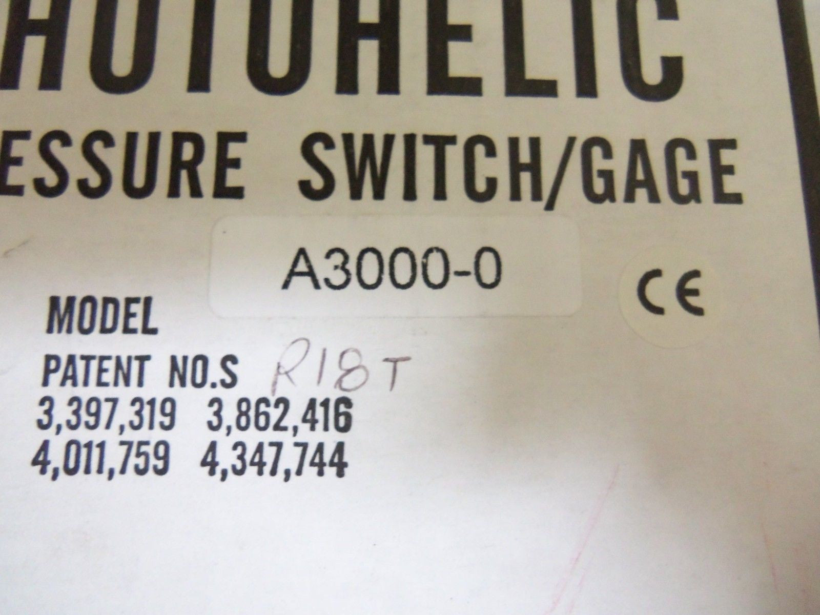 DWYER A3000-0 PRESSURE GAUGE *NEW IN BOX*
