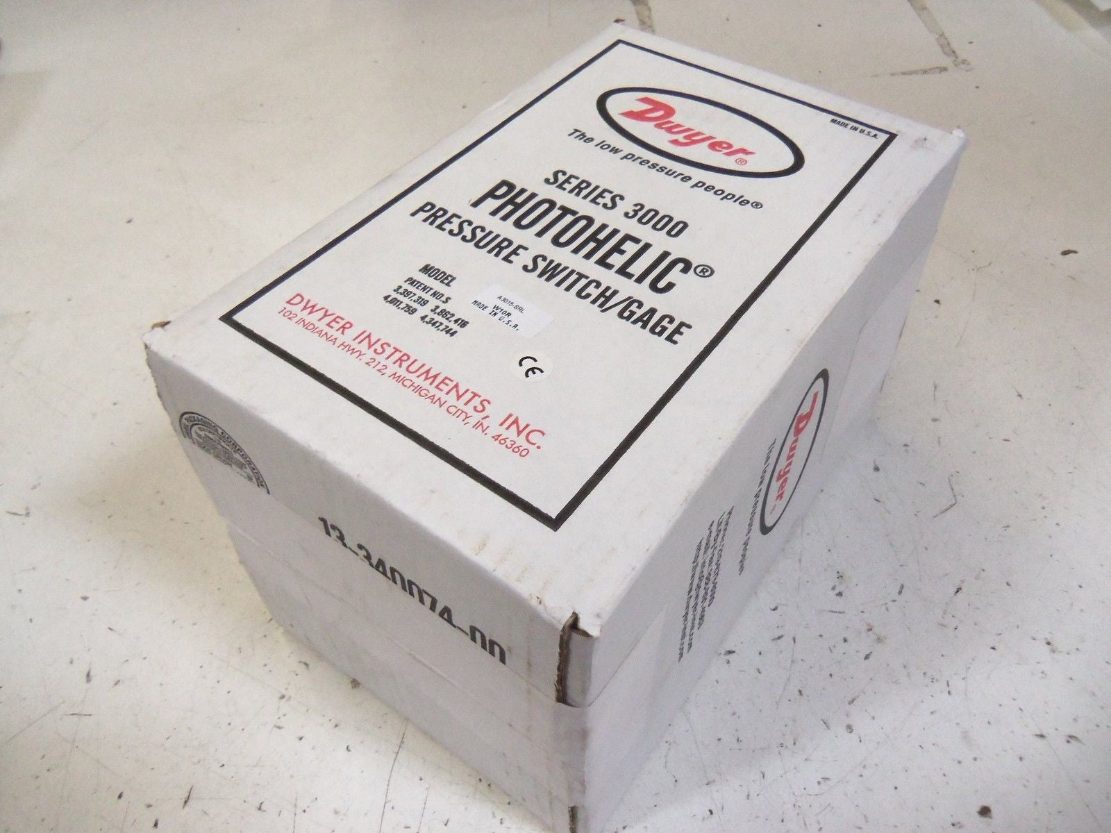 DWYER A3015-SRL *FACTORY SEALED*