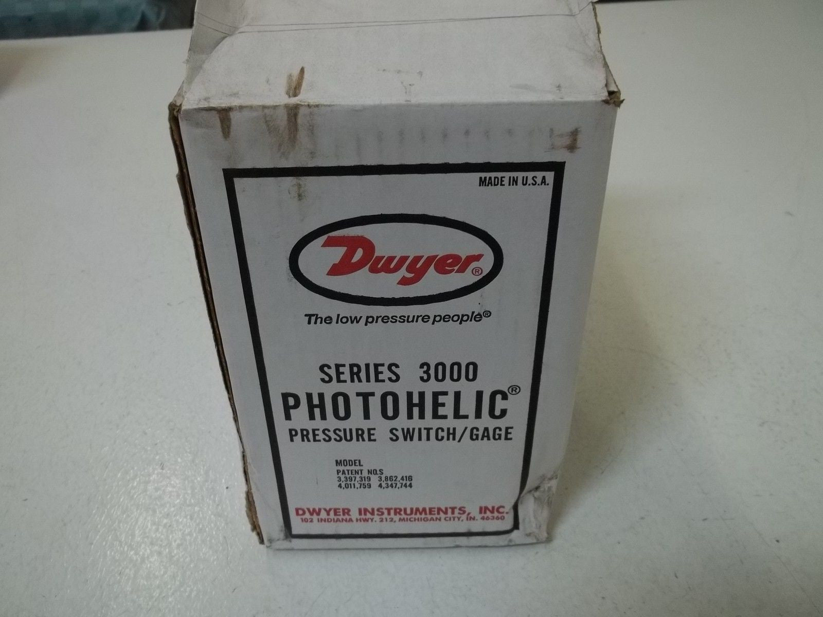 DWYER A3015 PRESSURE SWITCH/GAUGE *NEW IN BOX*