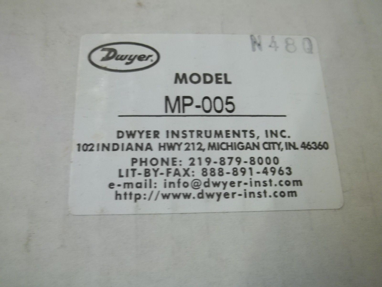 DWYER MP-005 MINI-PHOTOHELIC *NEW IN BOX*