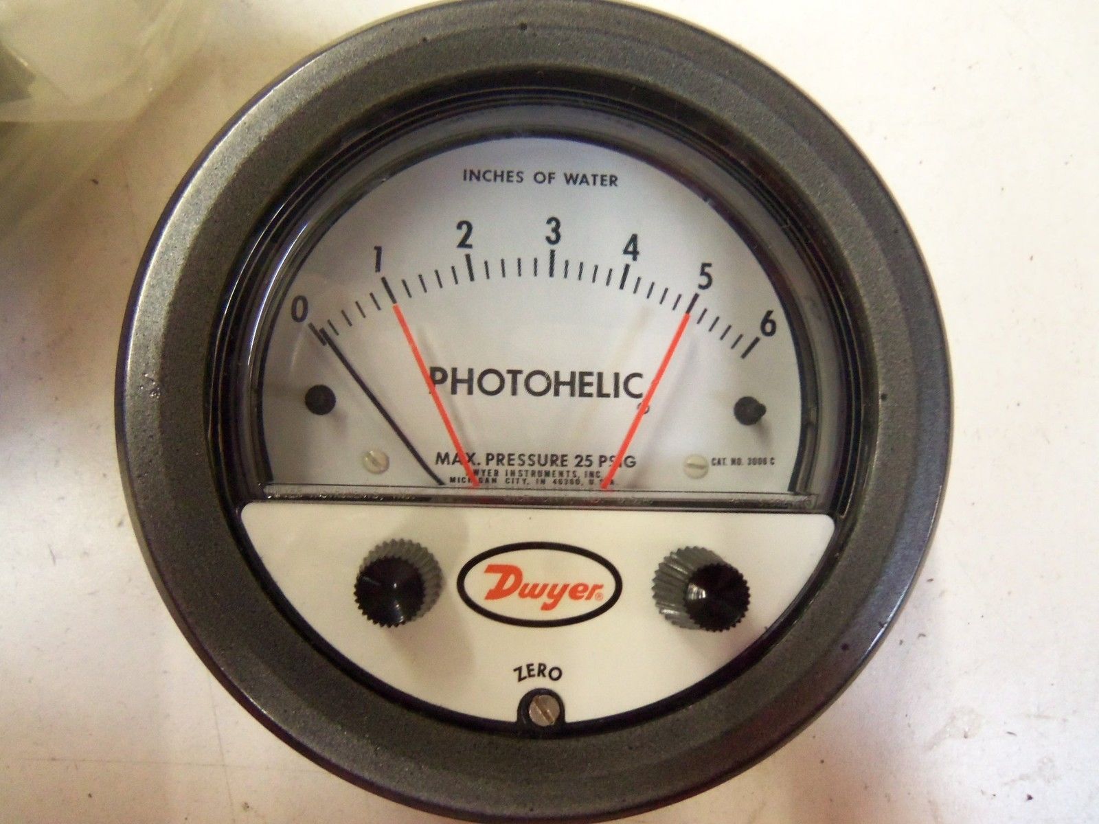 DWYER PRESSURE/GAGE 3006-RMR *NEW IN BOX*
