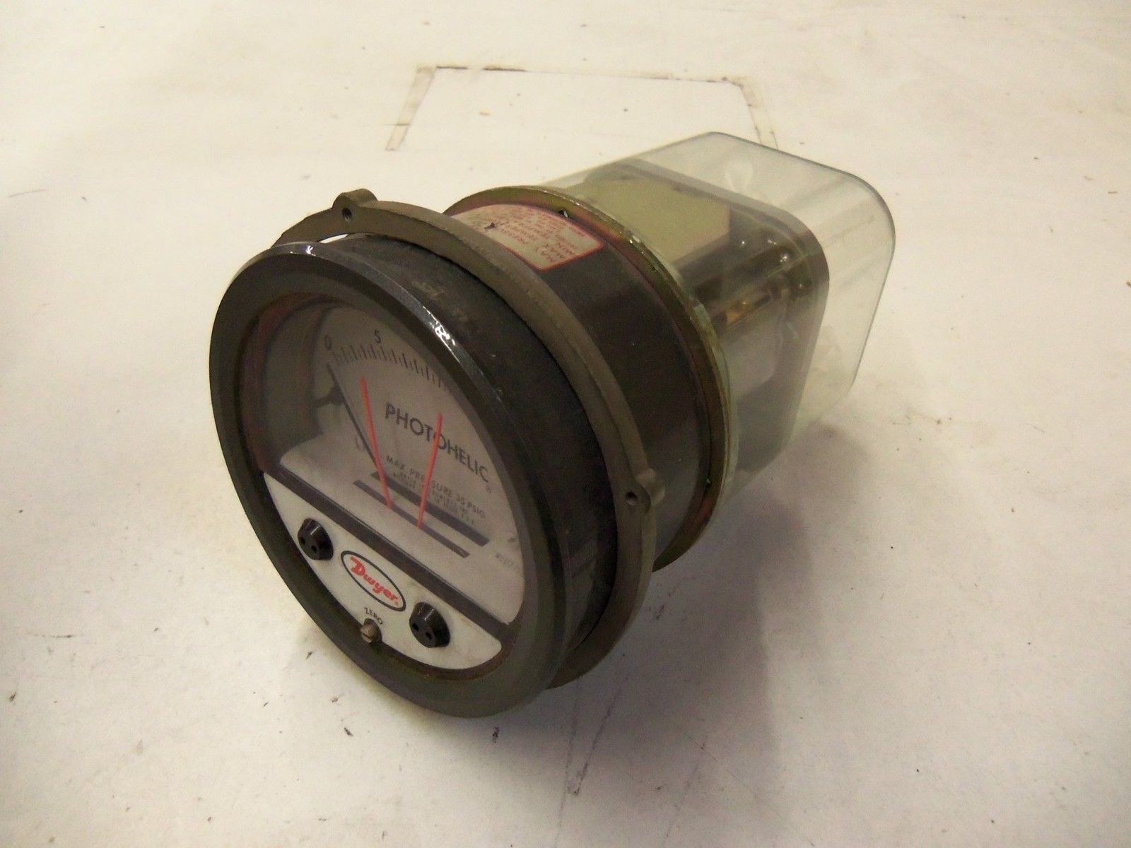 DWYER PRESSURE SWITCH/GAGE 3220C *NEW IN BOX*