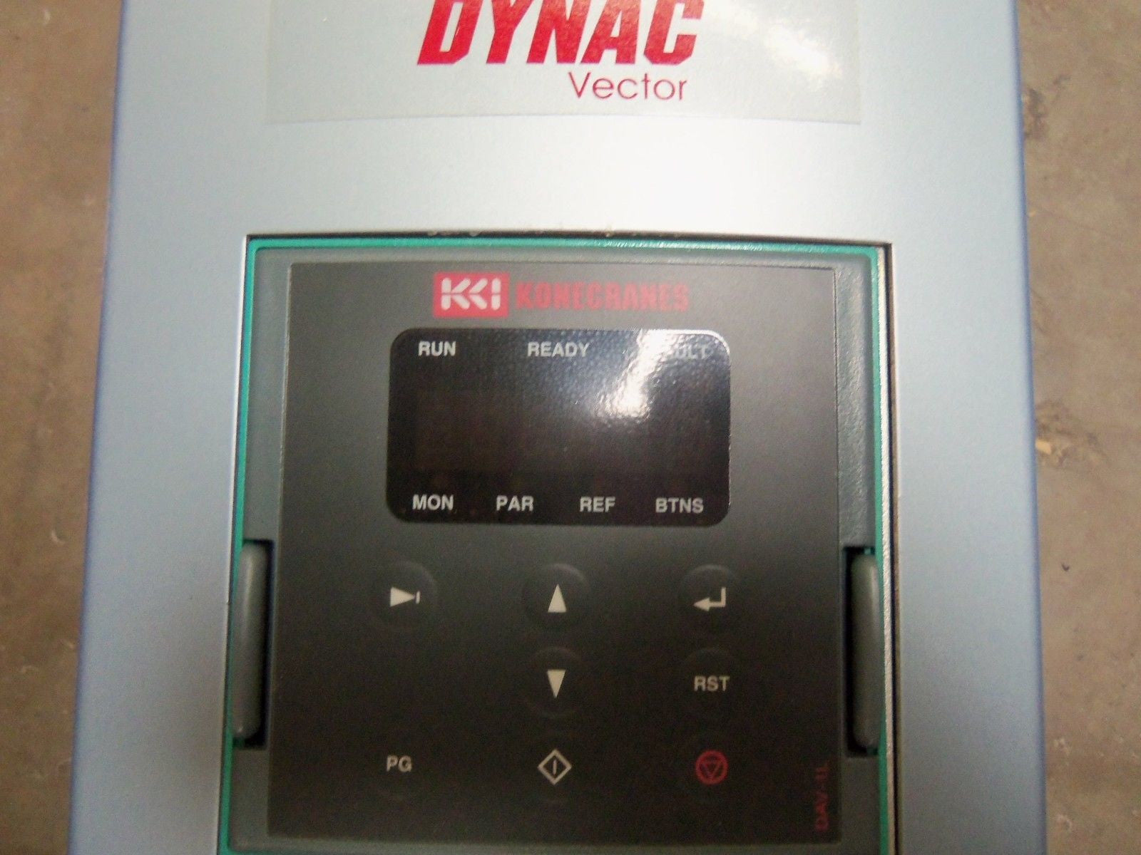 DYNAC DAV0055NKL1N1P1 FREQUENCY CONVERTER *NEW IN BOX*