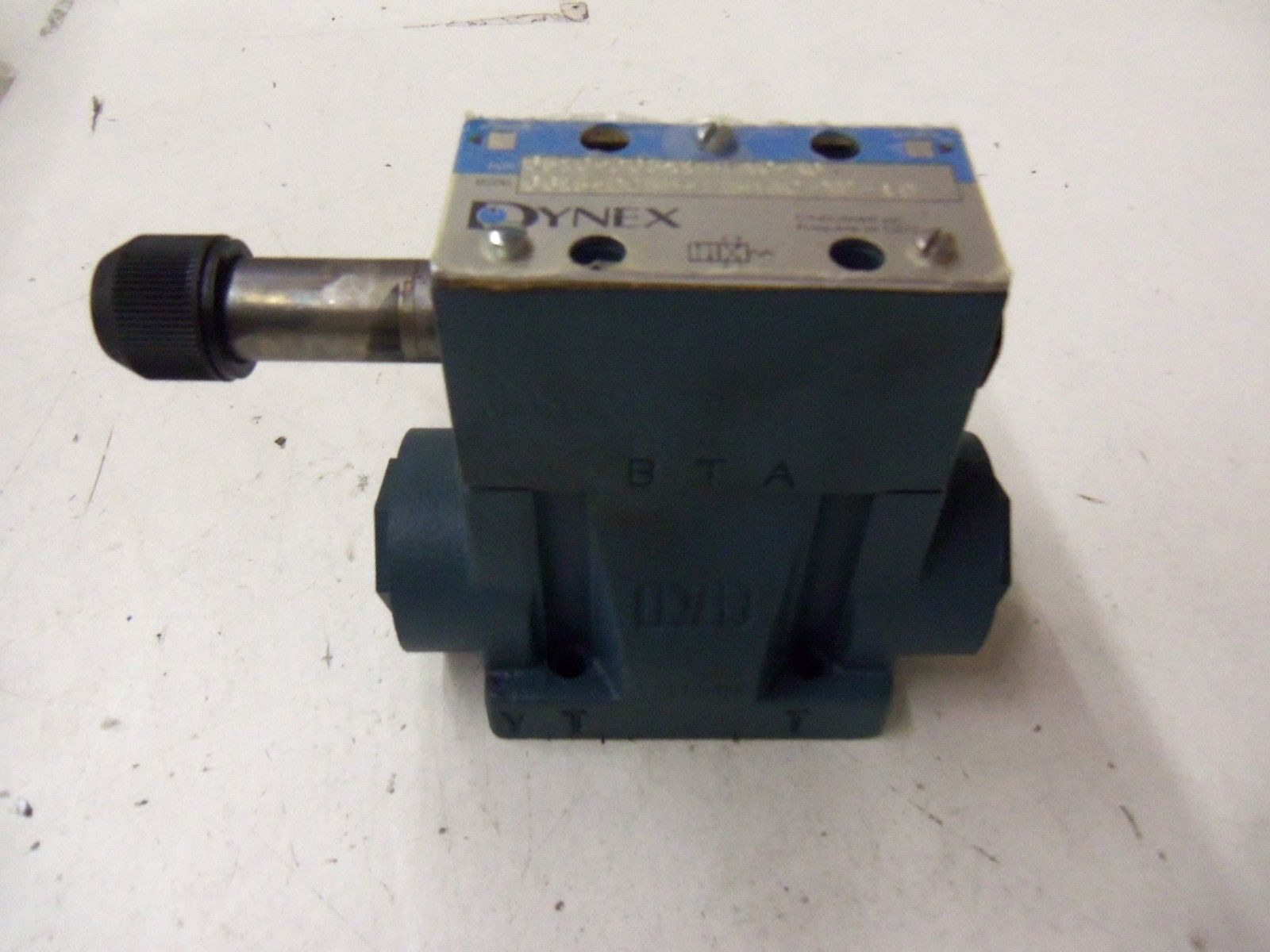 DYNEX 6615-D05H-115HAC-XP-10 DIRECTIONAL CONTROL VALVE *NEW NO BOX*