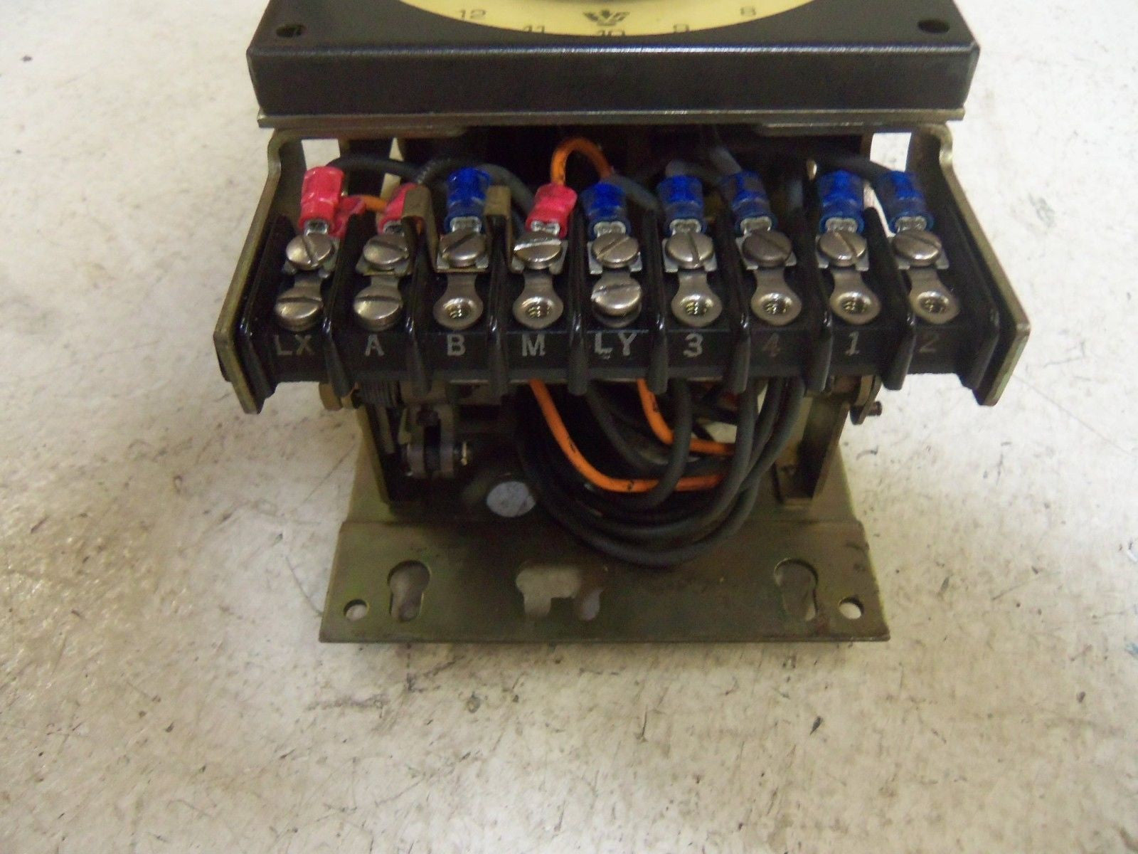 EAGLE SIGNAL HA40A6B212 ELECTRIC RESET TIMER *USED*