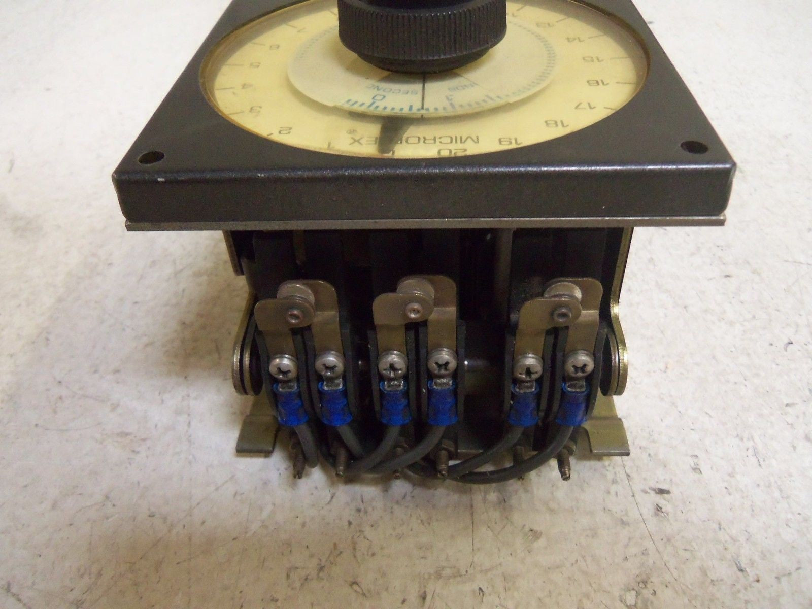 EAGLE SIGNAL HA40A6B212 ELECTRIC RESET TIMER *USED*
