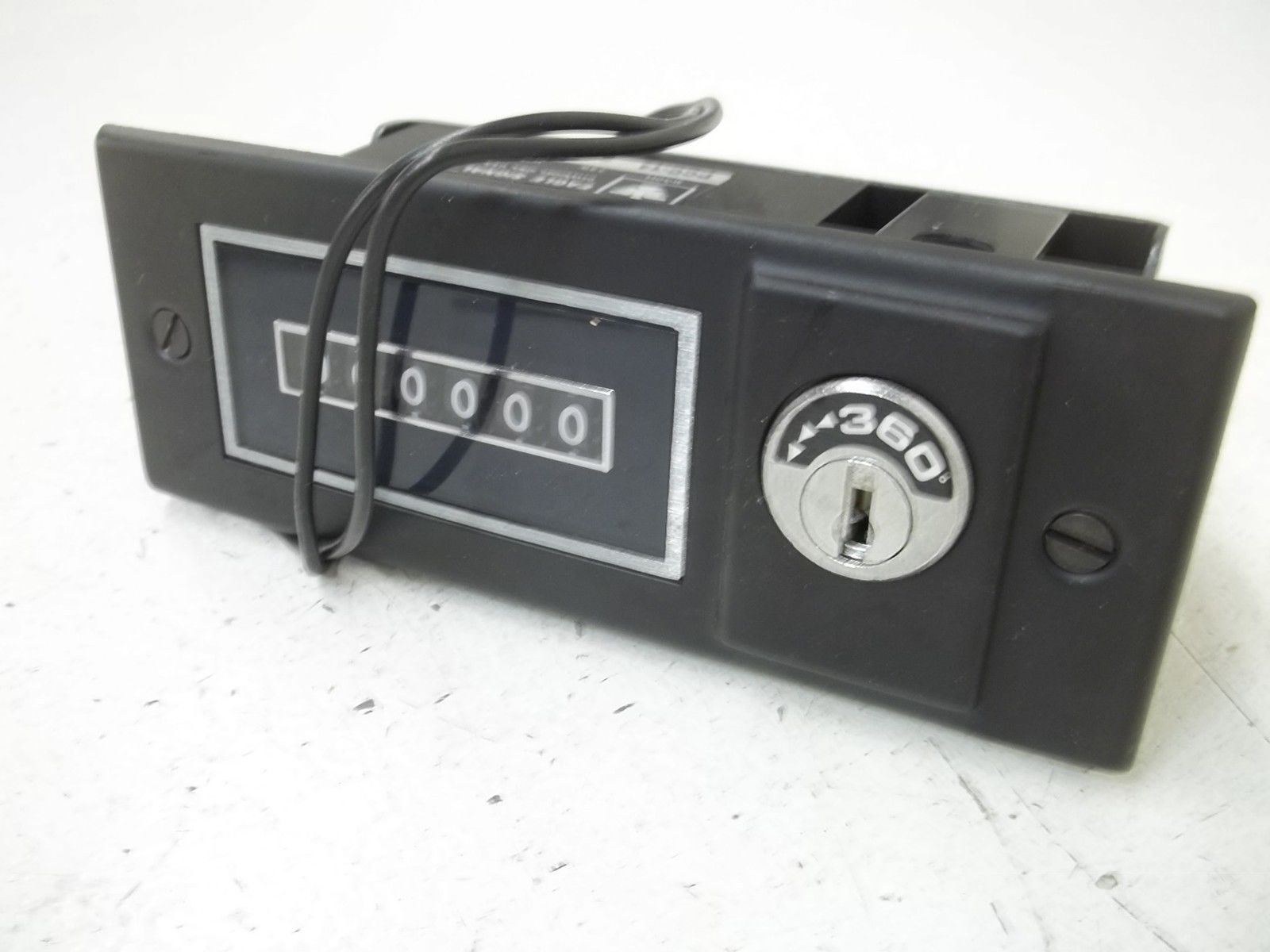 EAGLE SIGNAL PCC14-115VAC COUNTER *NEW IN BOX*
