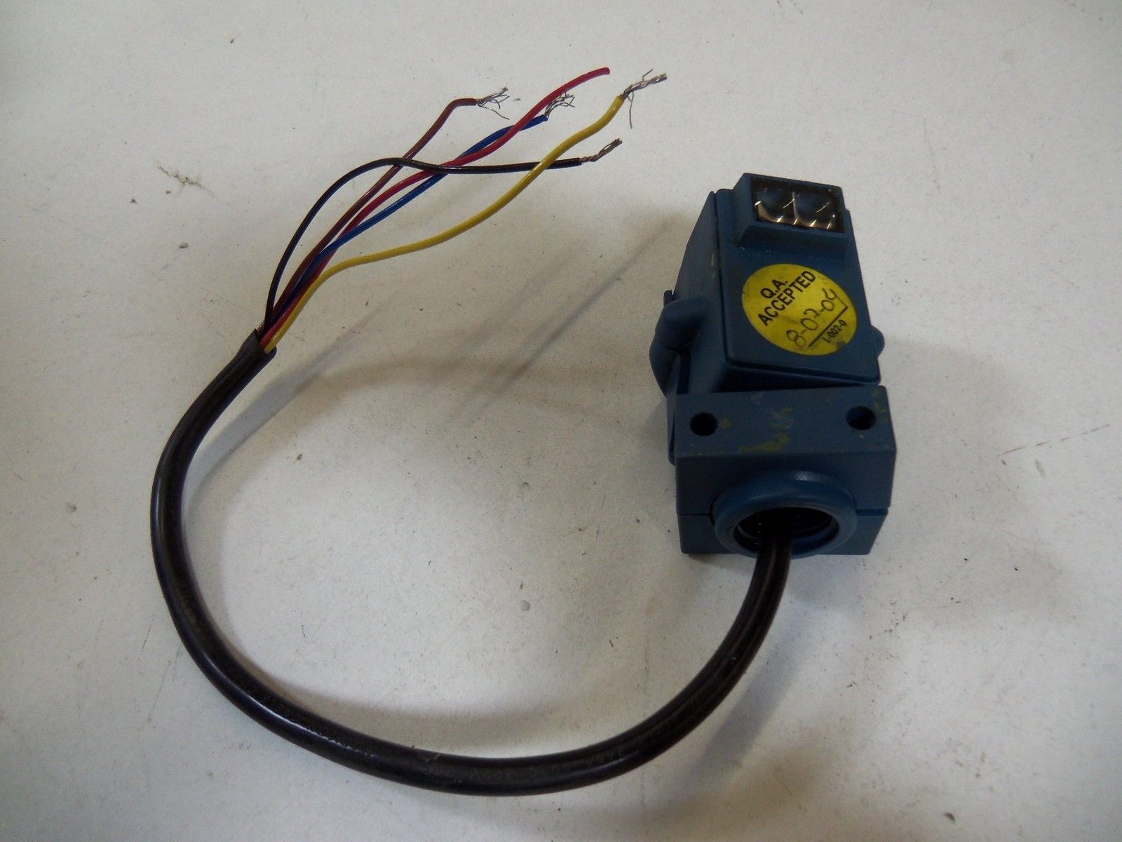 EATON CUTLER HAMMER 1351B-6511 DIFFUSED REFLECTION *USED*