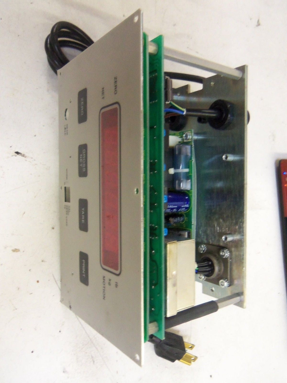 EATON UMC555-27 DIGITAL INDICATOR *USED*