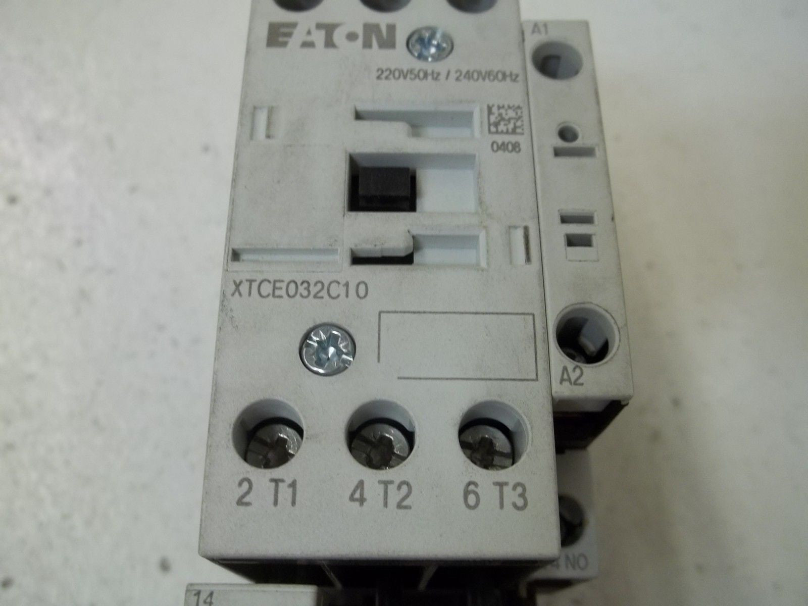 EATON XCTE032C10 W/ XT0B032CC1 CONTACTOR *USED*
