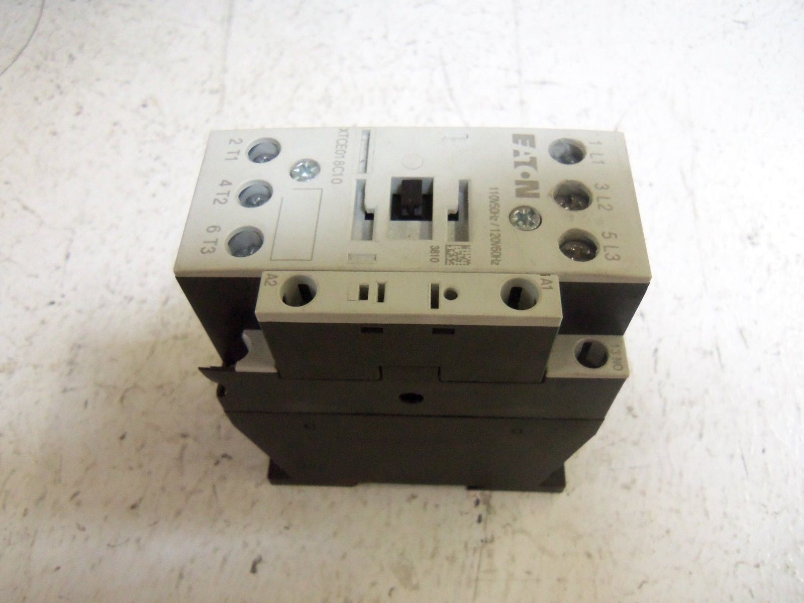 EATON XTCE018C10 CONTACTOR *USED*