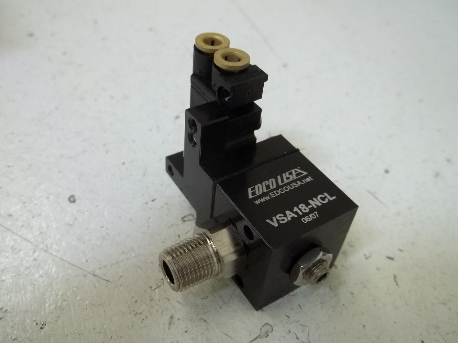 EDCO USA VSA18-NCL VACUUM SWITCH *NEW IN BOX*