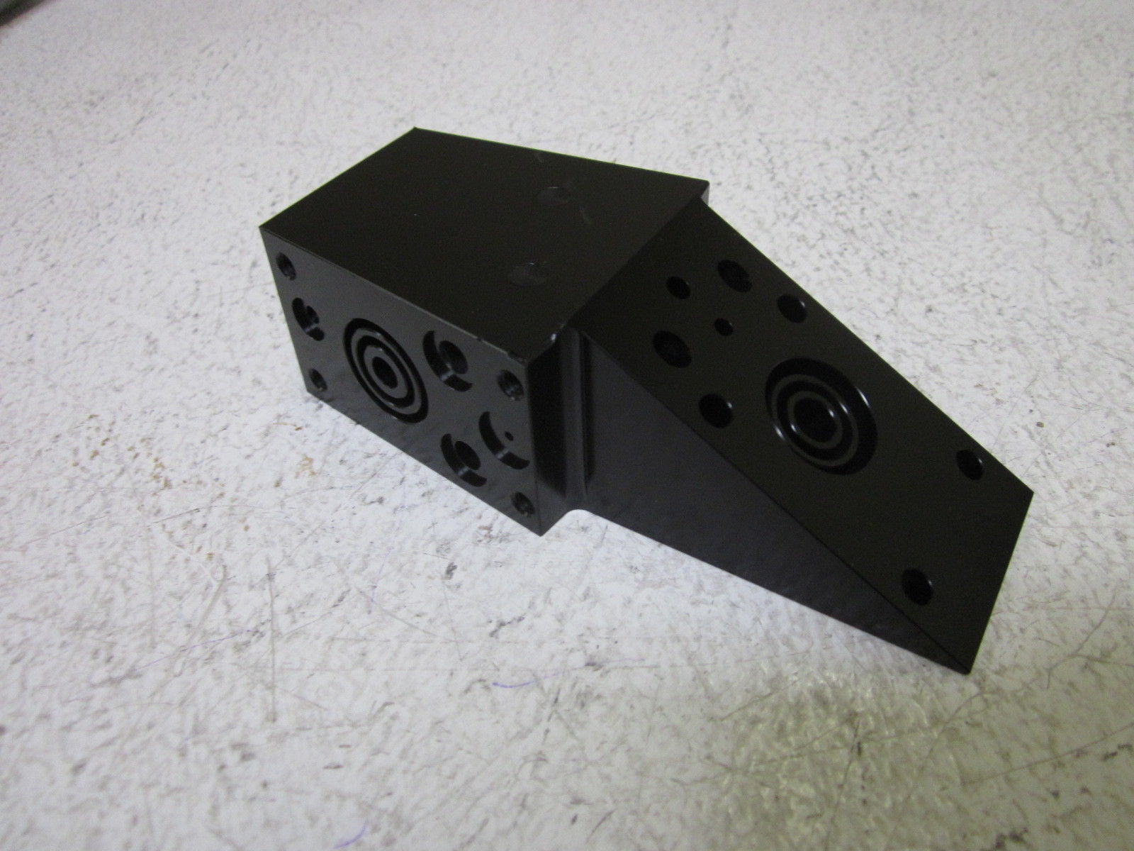 EFC 320J50 DEGREE DUAL GUB ADAPTER *NEW NO BOX*