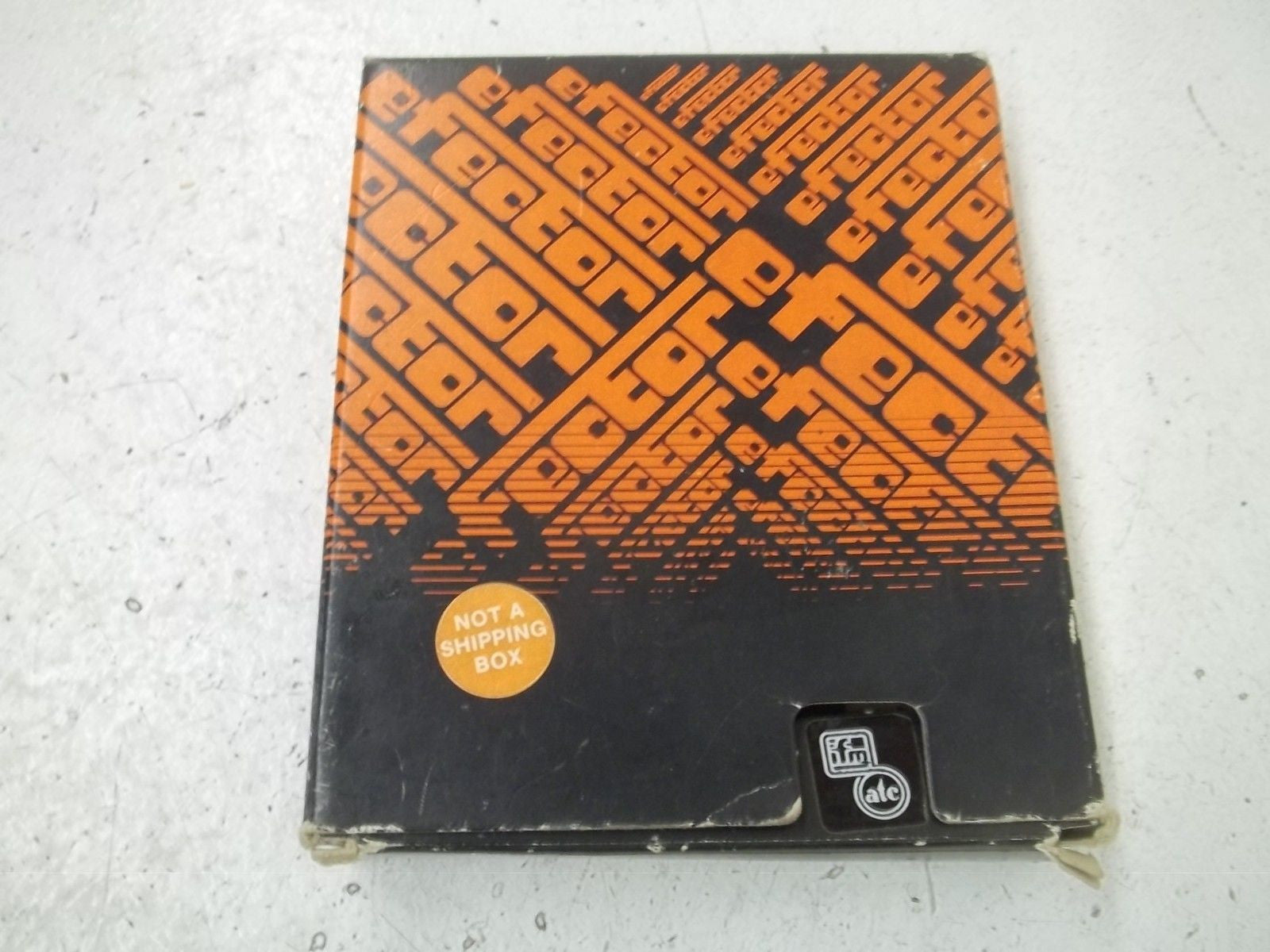 IFM EFECTOR 8035AL05FL2CAXX CAPACITIVE SENSOR *NEW IN BOX*