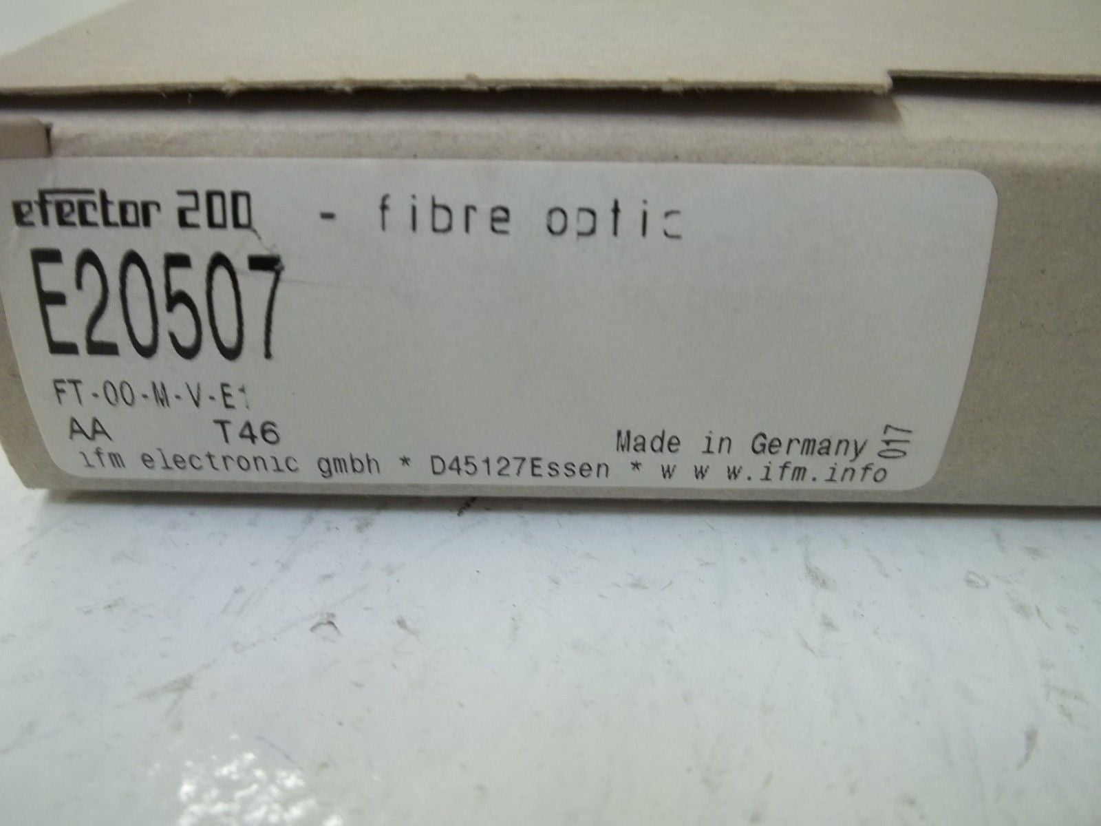 IFM EFECTOR E20507 FIBER OPTIC DIFFUSE SENSOR *NEW IN BOX*