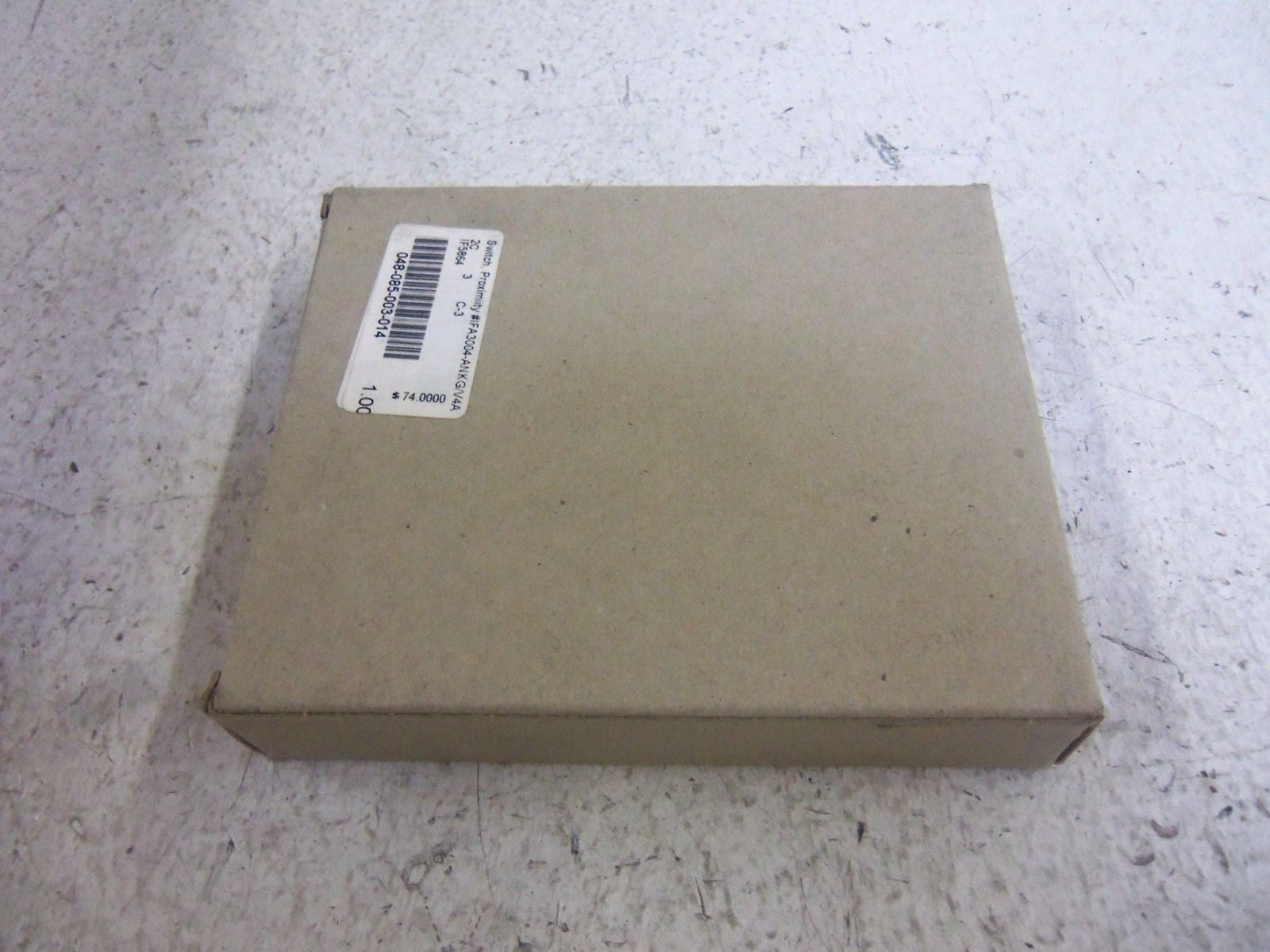 IFM EFECTOR IF5798 INDUCTIVE PROXIMITY SENSOR *NEW IN BOX*