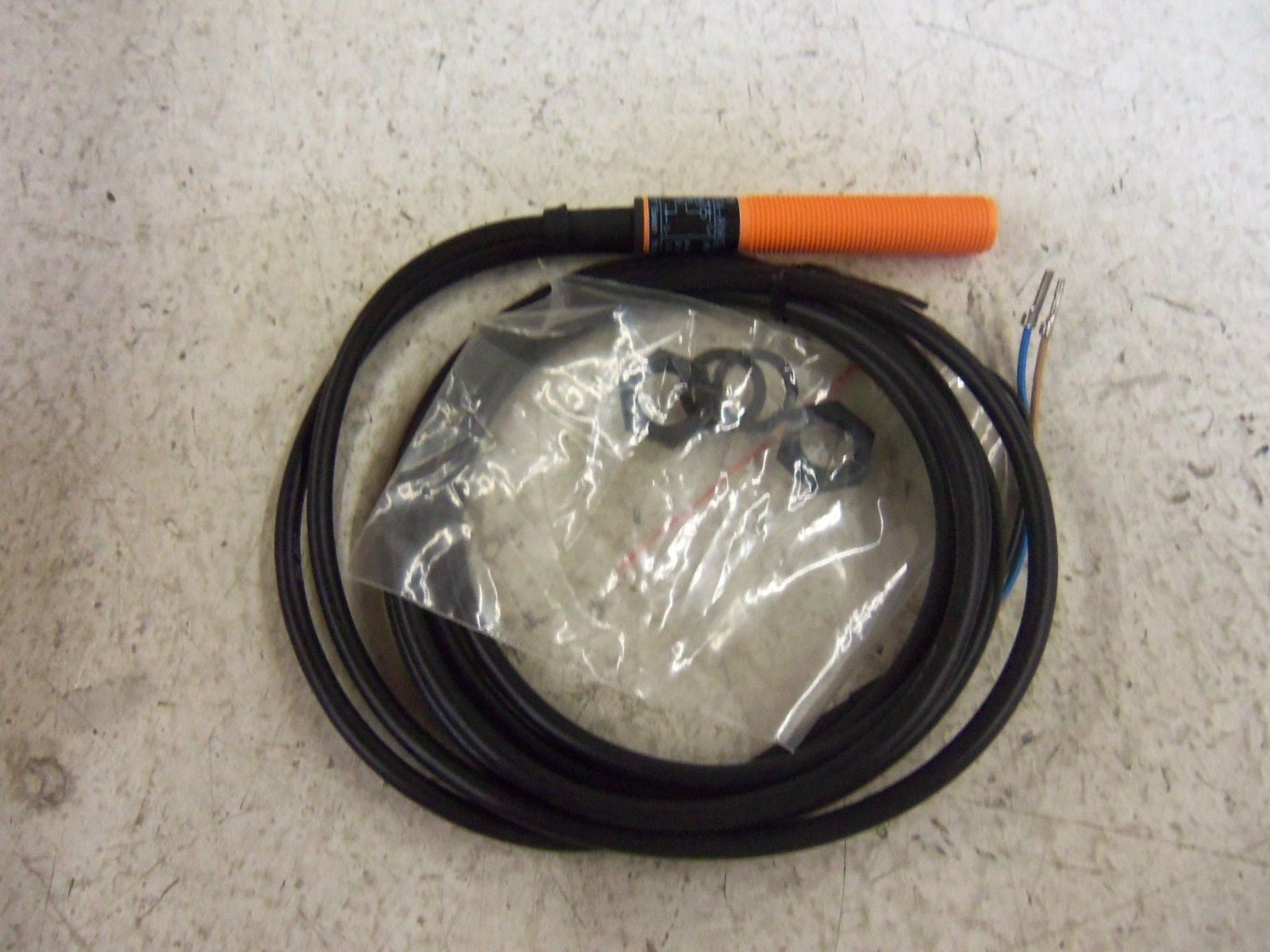 IFM EFECTOR IF5798 INDUCTIVE PROXIMITY SENSOR *NEW IN BOX*
